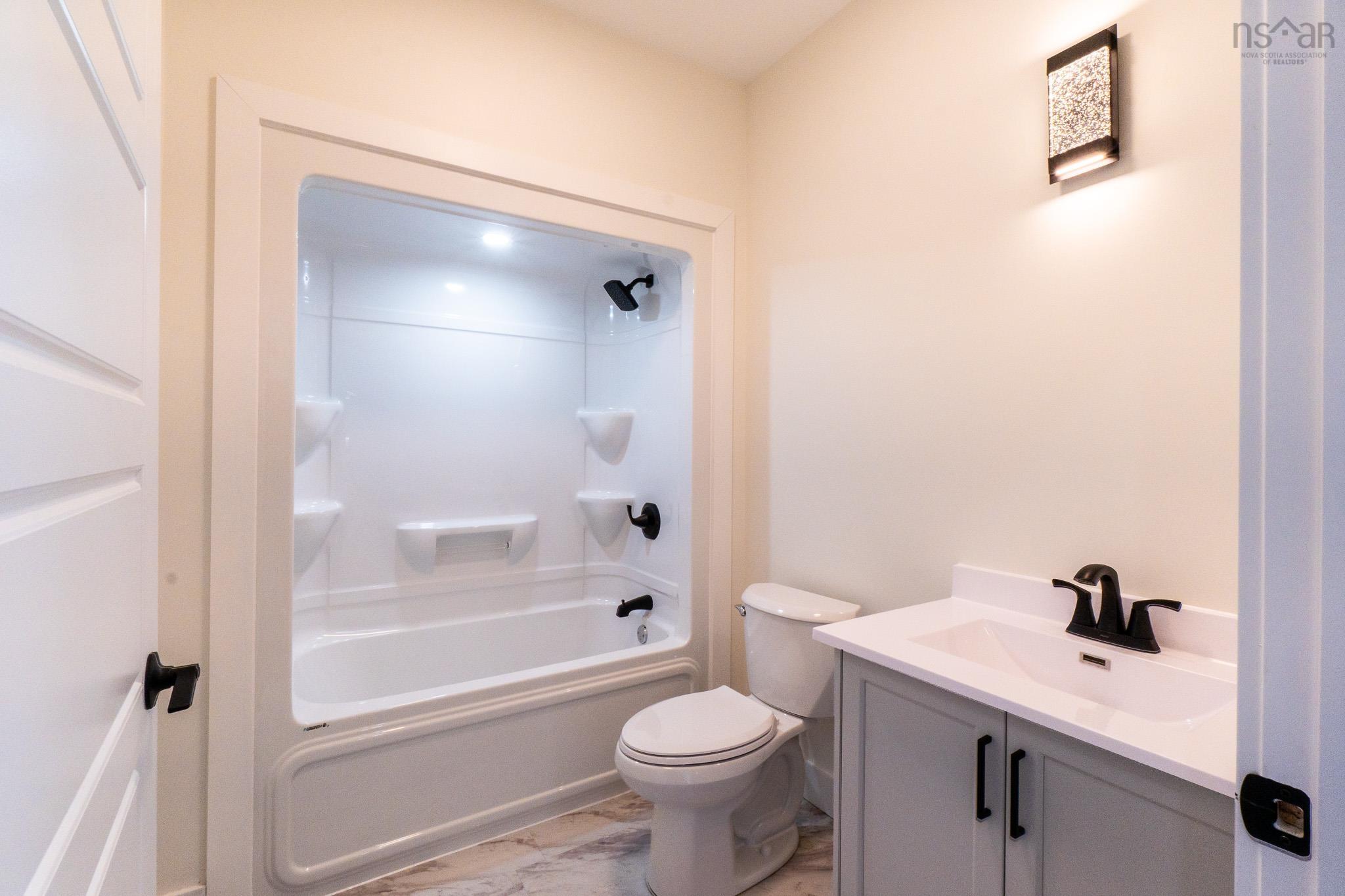 $675,000.00: 18 Mallard Avenue, Canaan