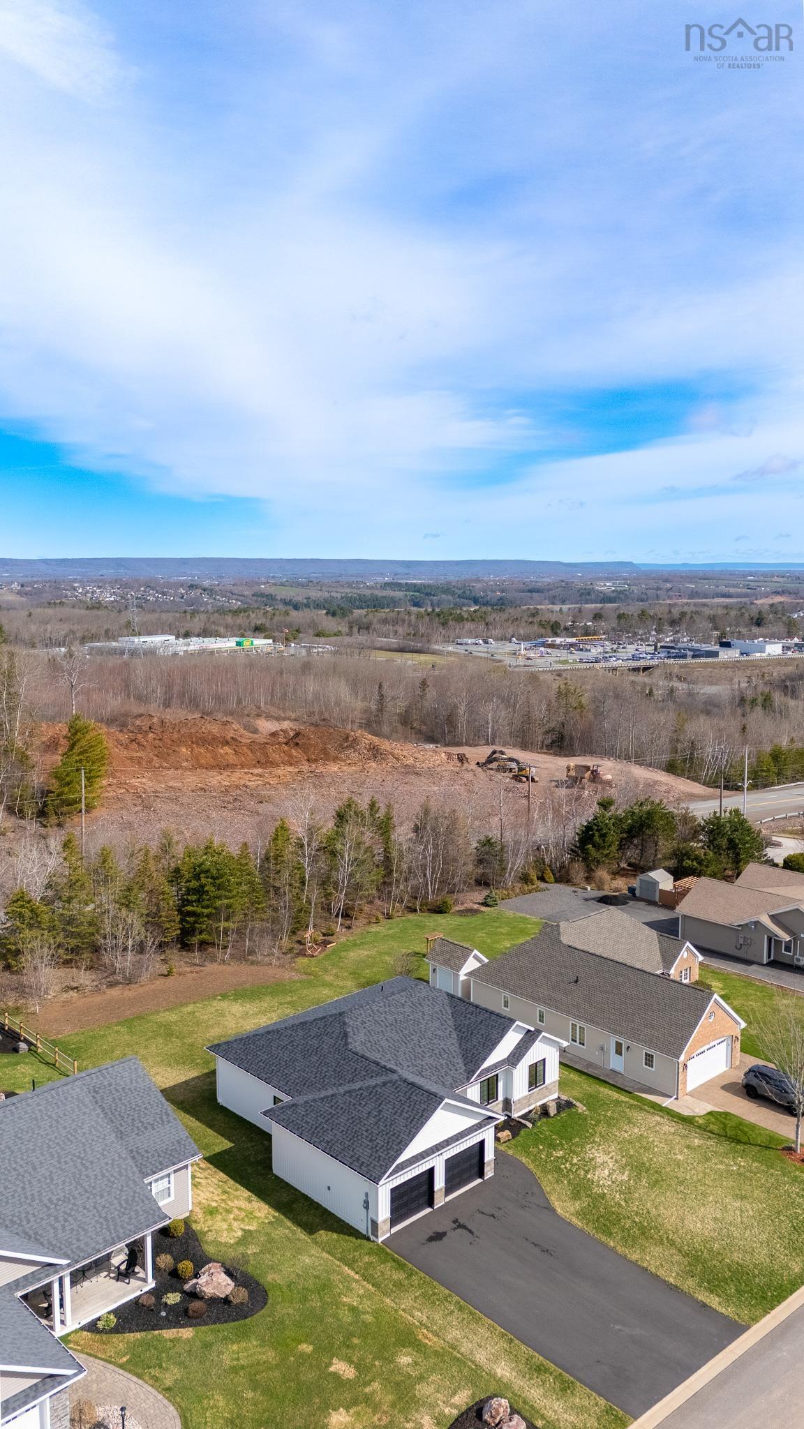 $675,000.00: 18 Mallard Avenue, Canaan