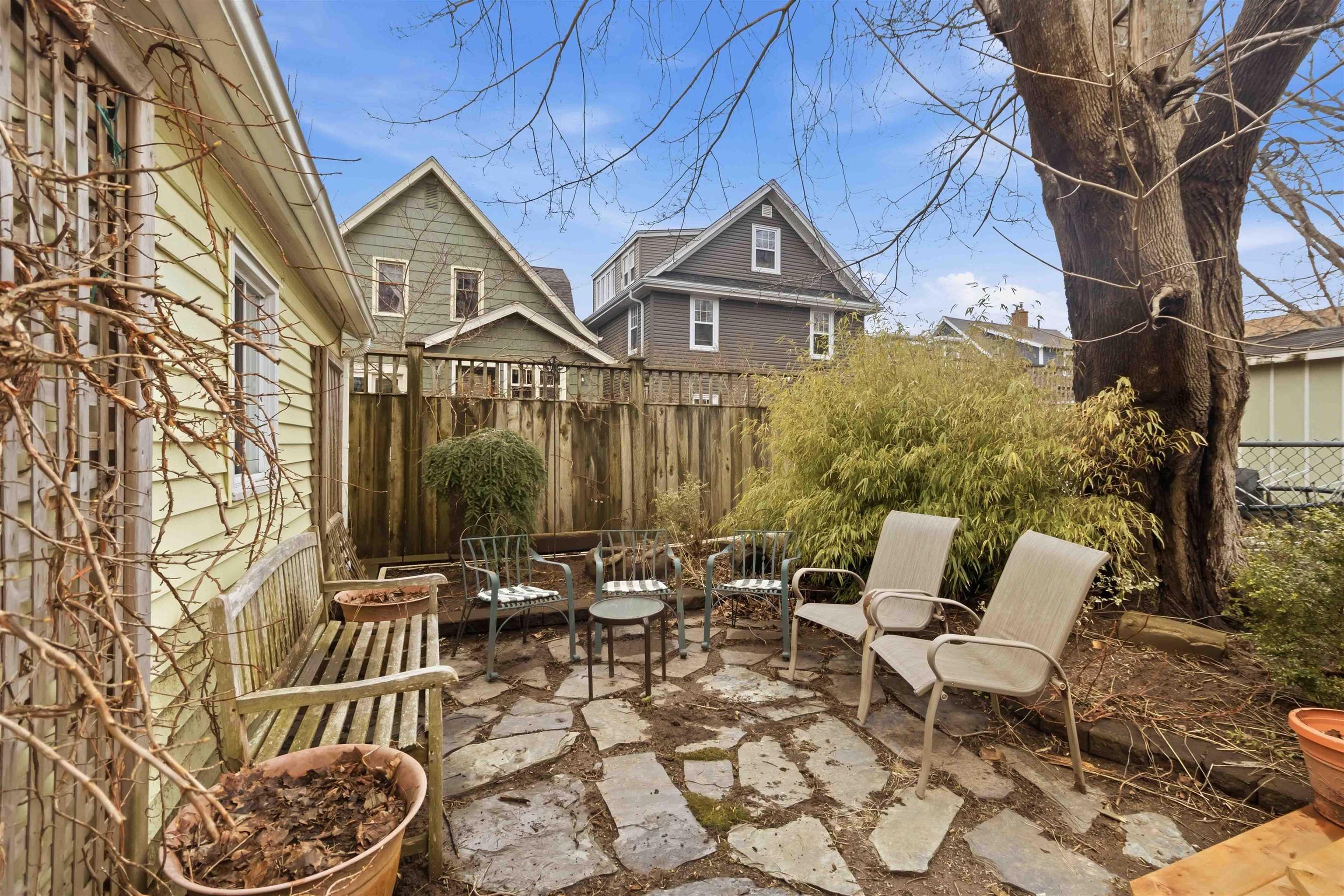 $839,900.00: 1662 Walnut Street, Halifax