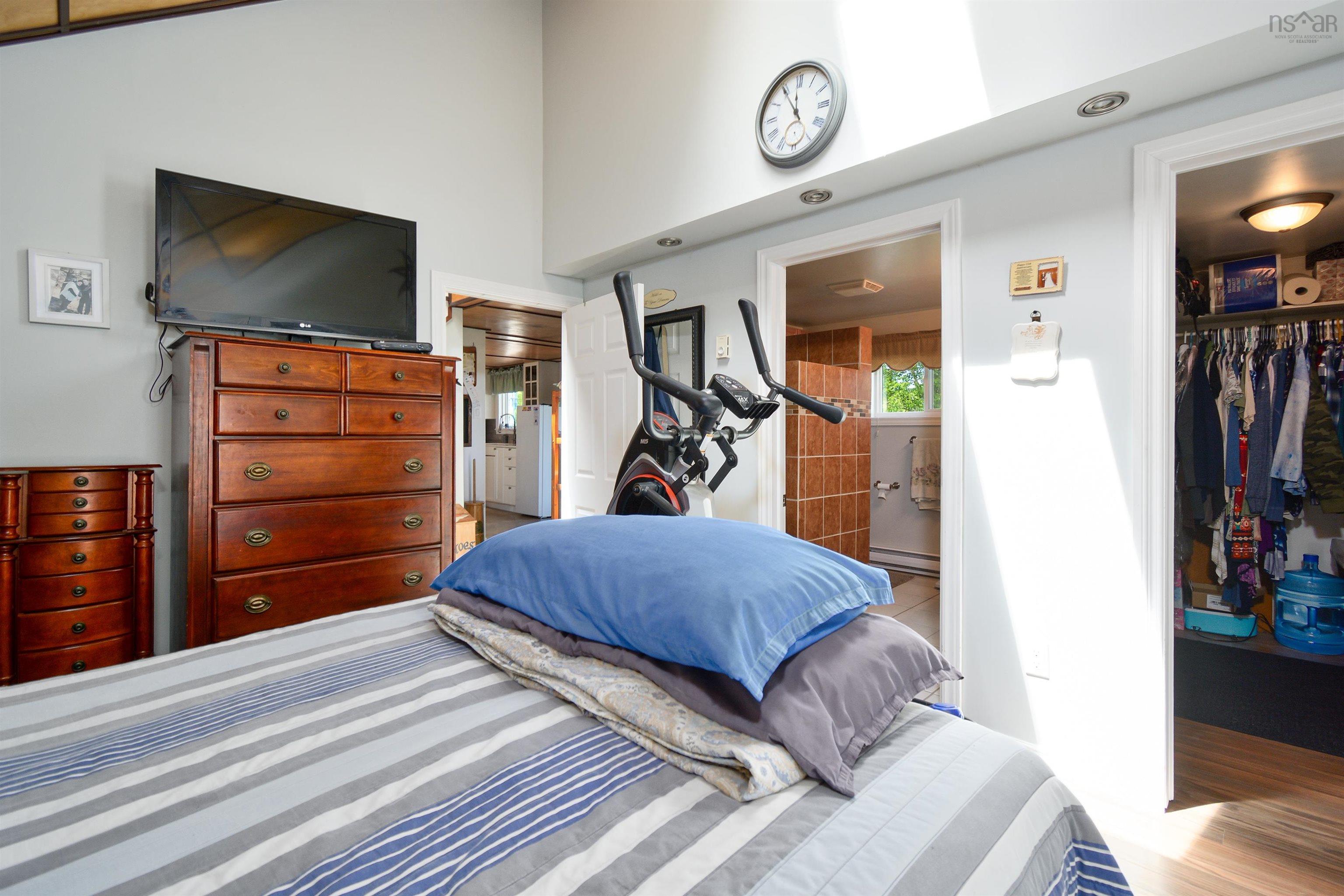 $549,000.00: 11217 Kempt Head Road, Boularderie Centre