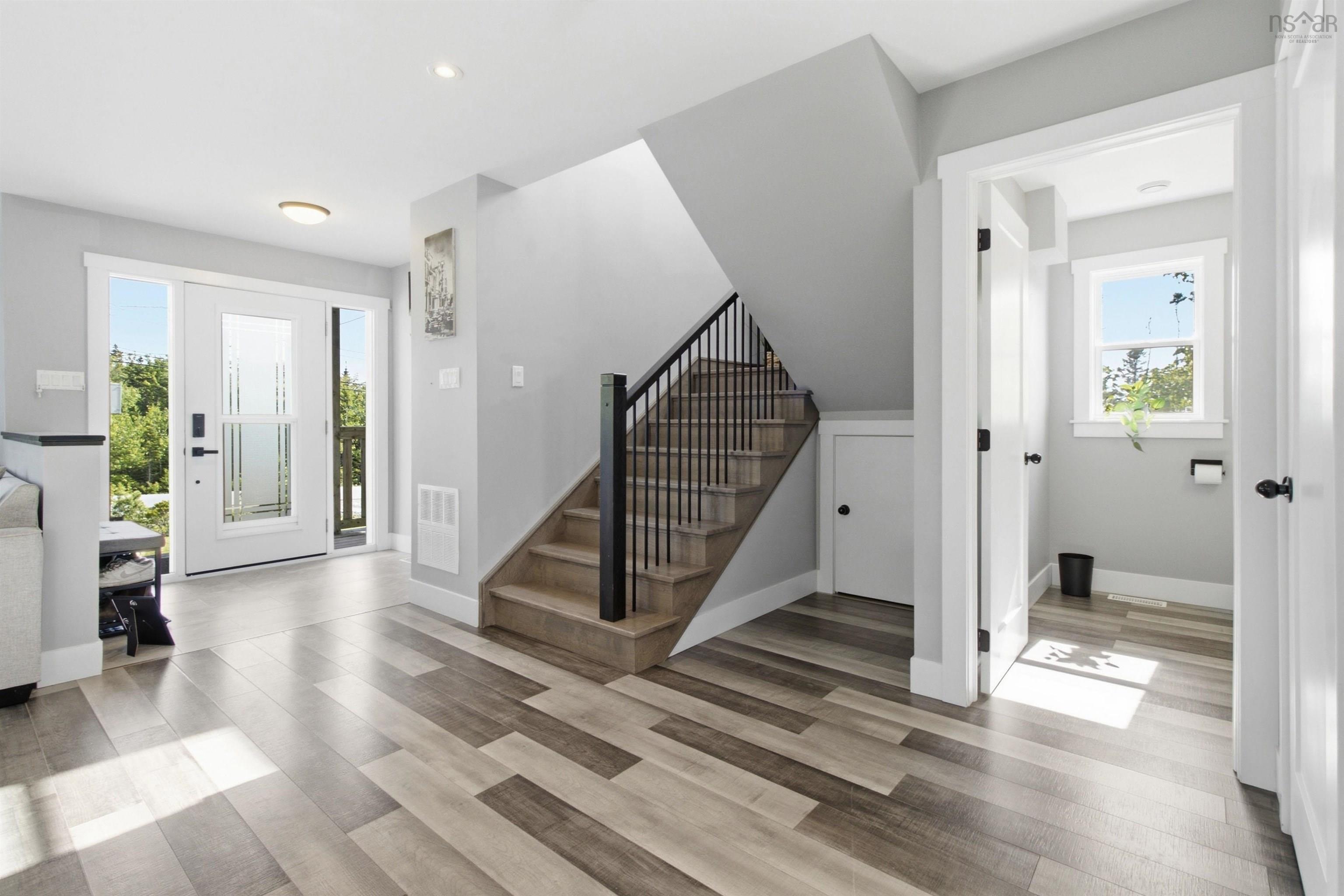 $689,900.00: 173 Portovista Drive, Portuguese Cove