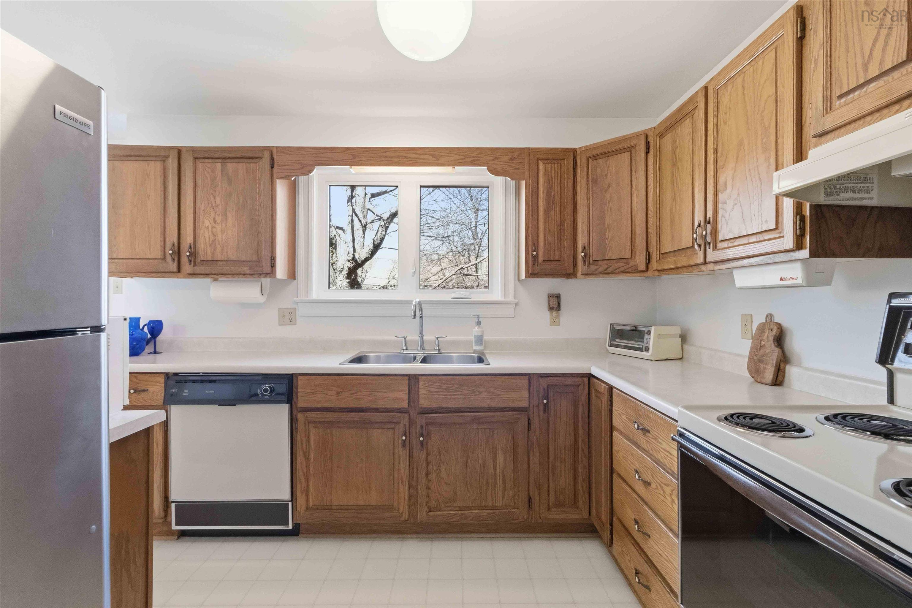 $469,000.00: 40 Attenborough Court, Halifax