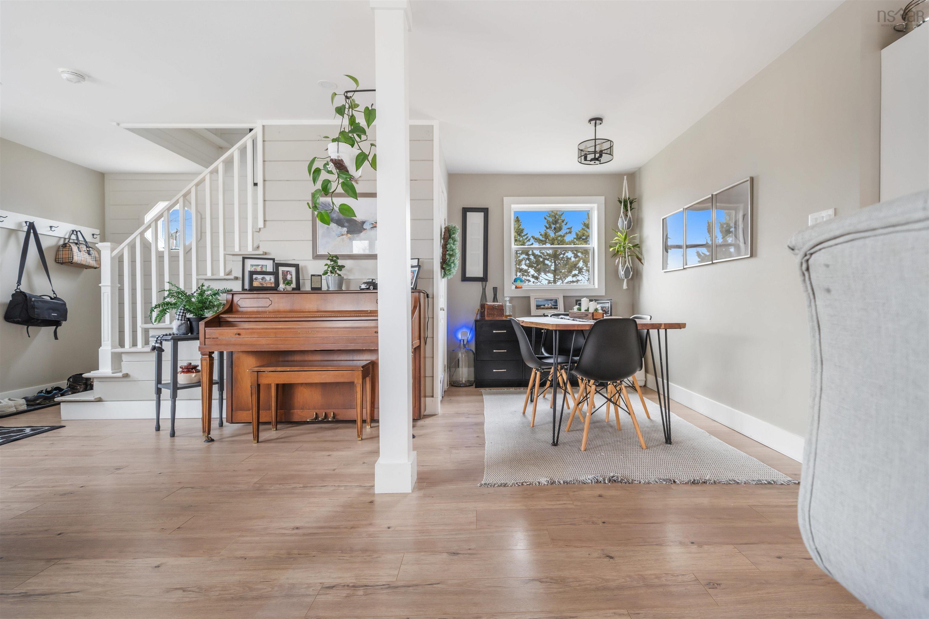$575,000.00: 1311 Glenmore Road, Glenmore