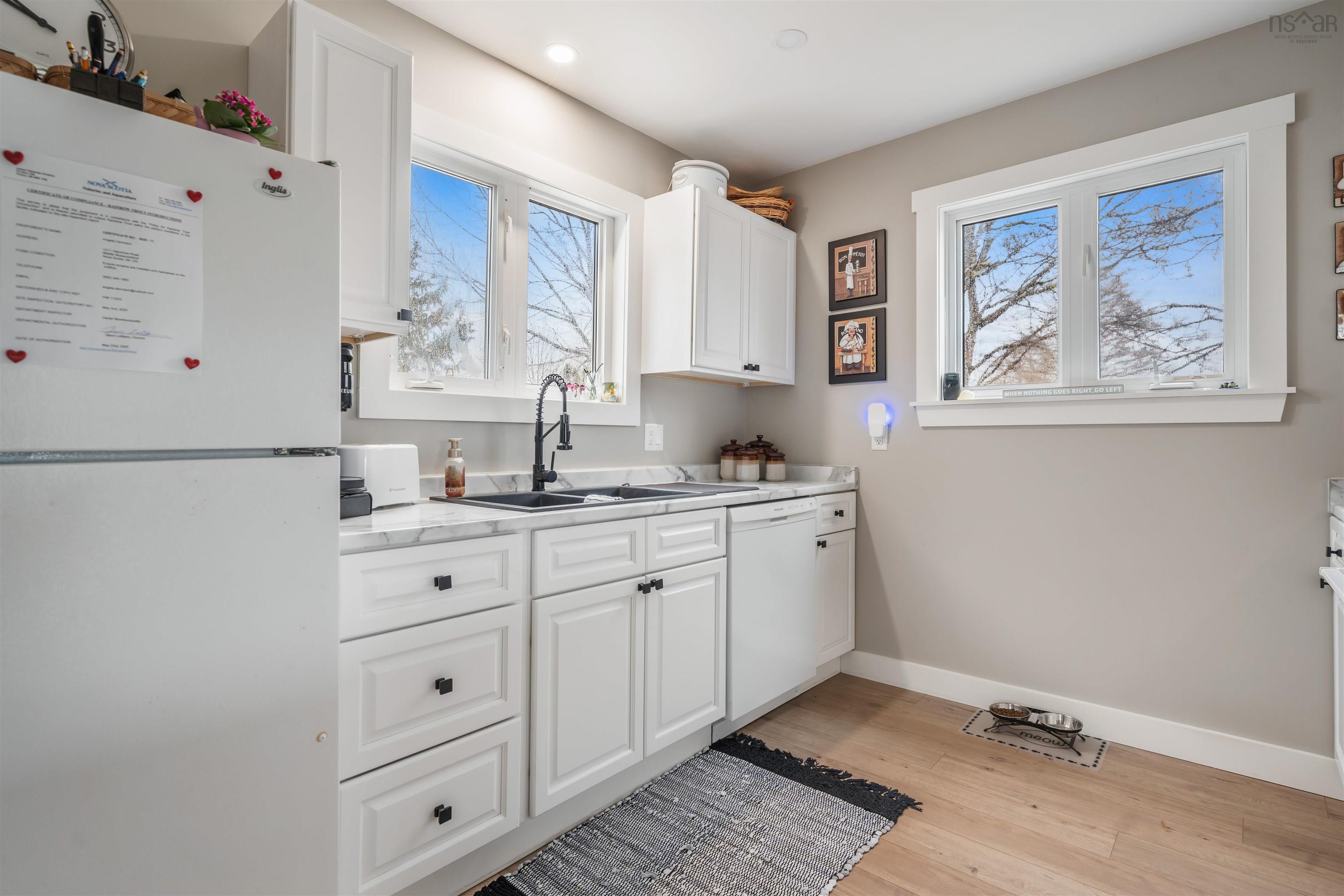 $575,000.00: 1311 Glenmore Road, Glenmore