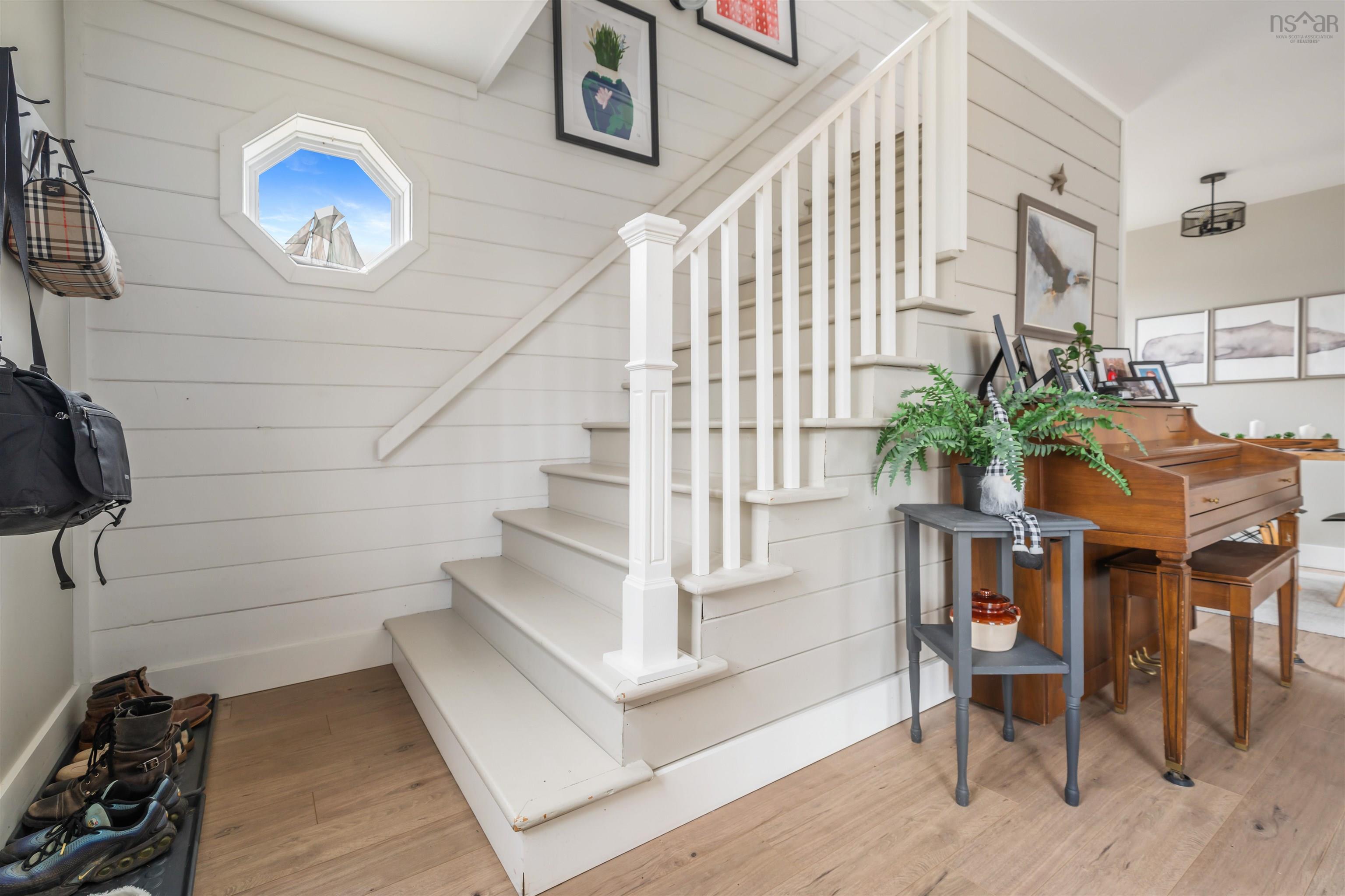 $575,000.00: 1311 Glenmore Road, Glenmore