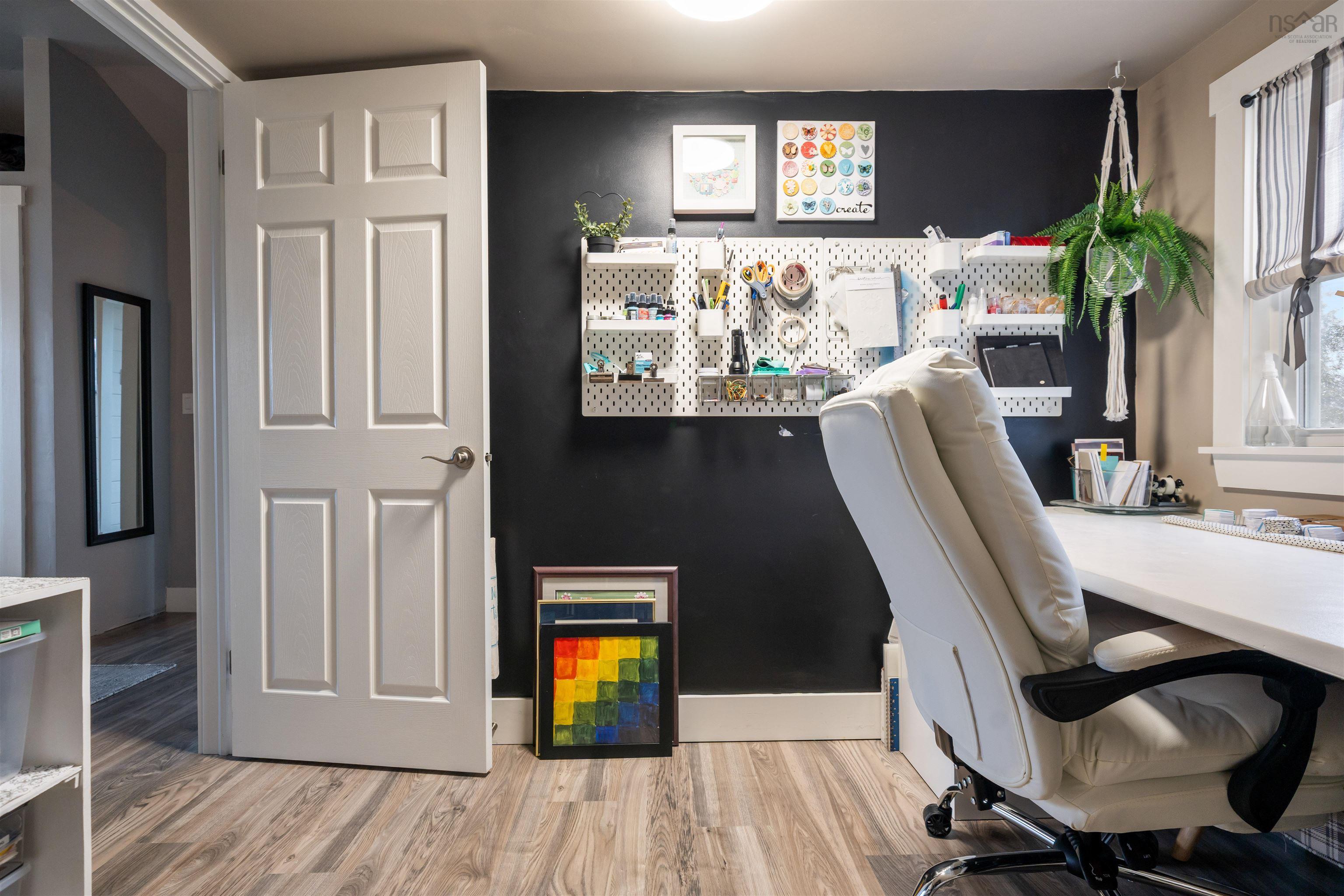 $575,000.00: 1311 Glenmore Road, Glenmore