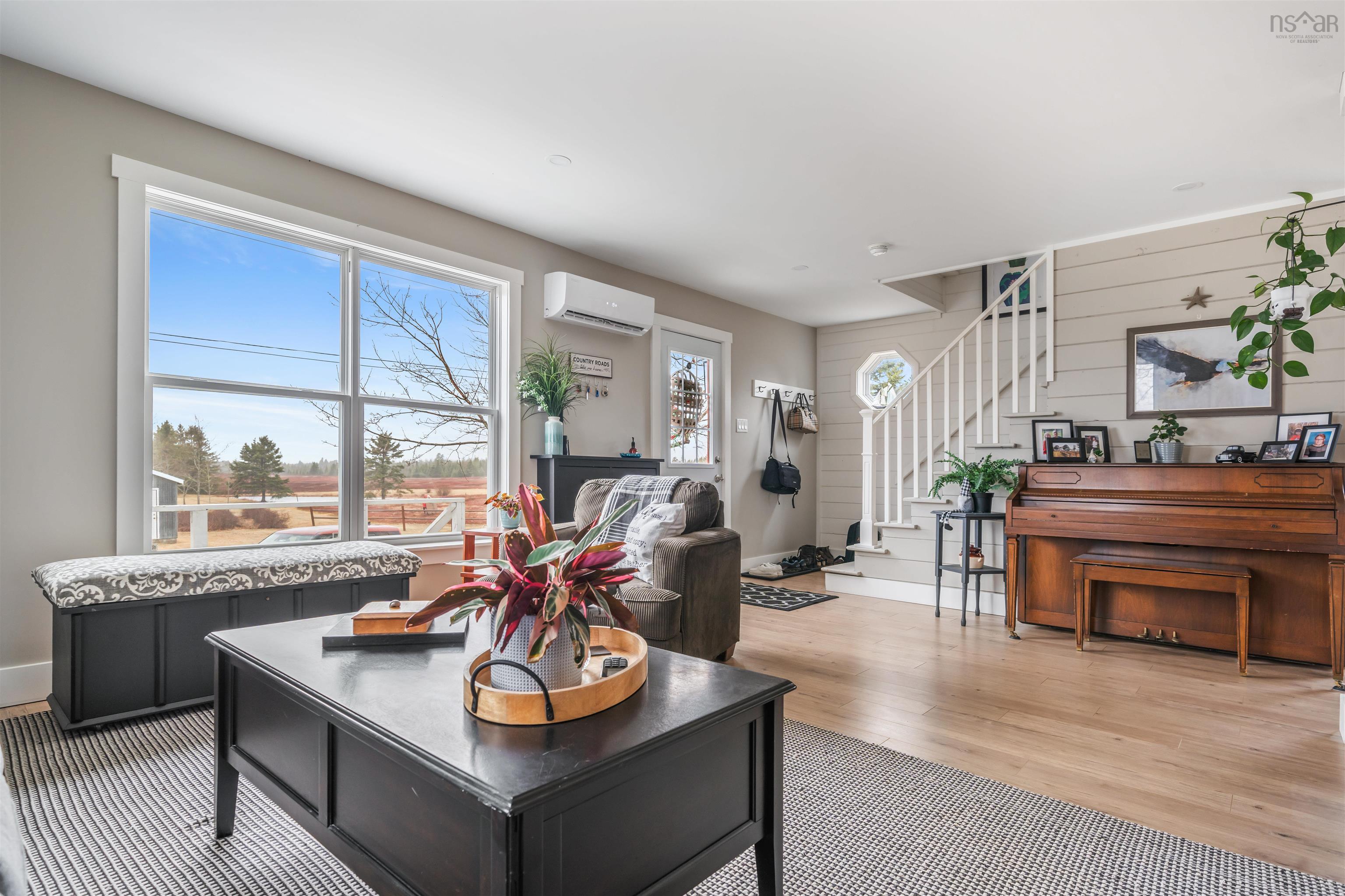 $575,000.00: 1311 Glenmore Road, Glenmore