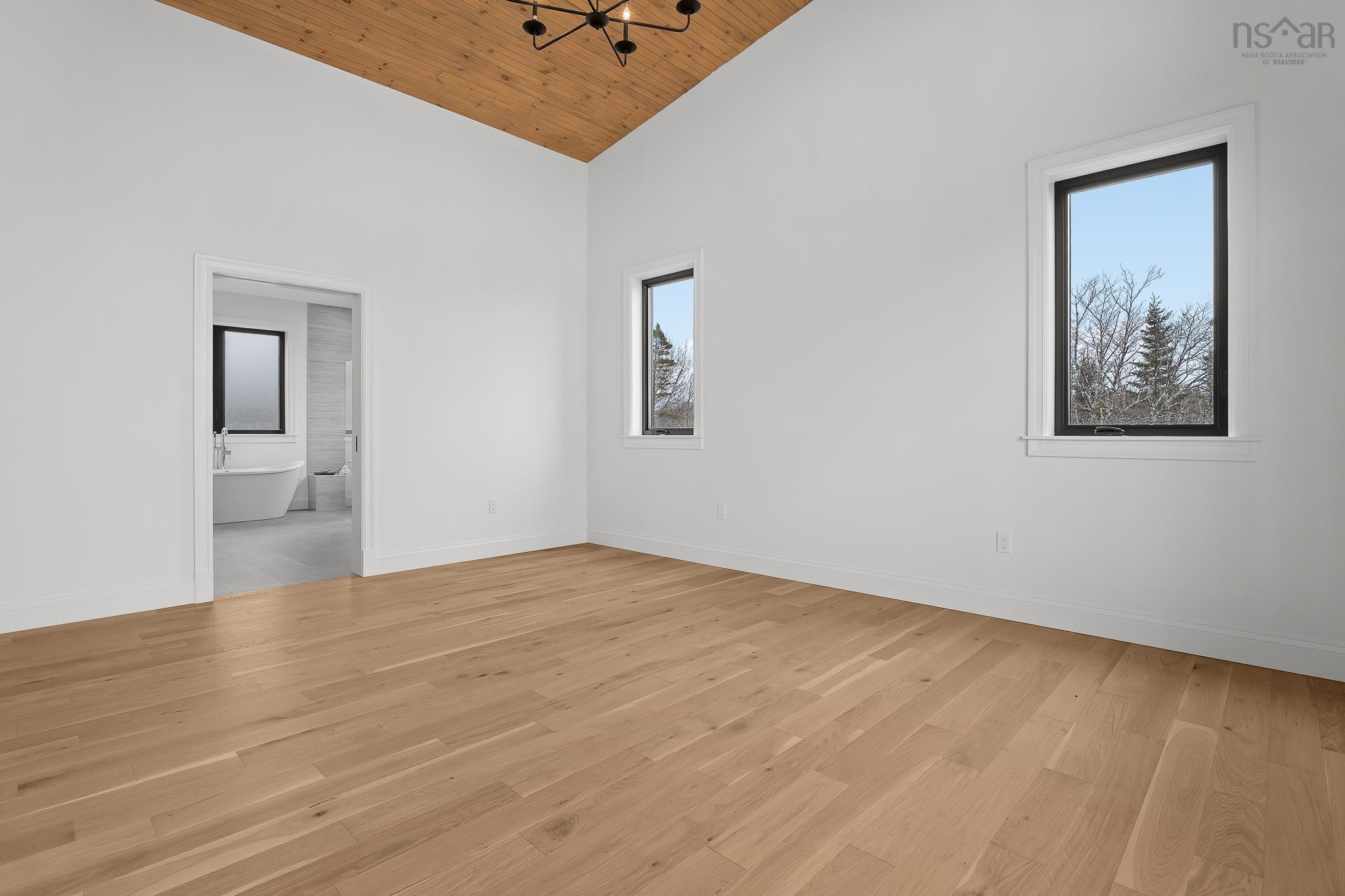$2,474,000.00: 23 Anchors Way, East River Point
