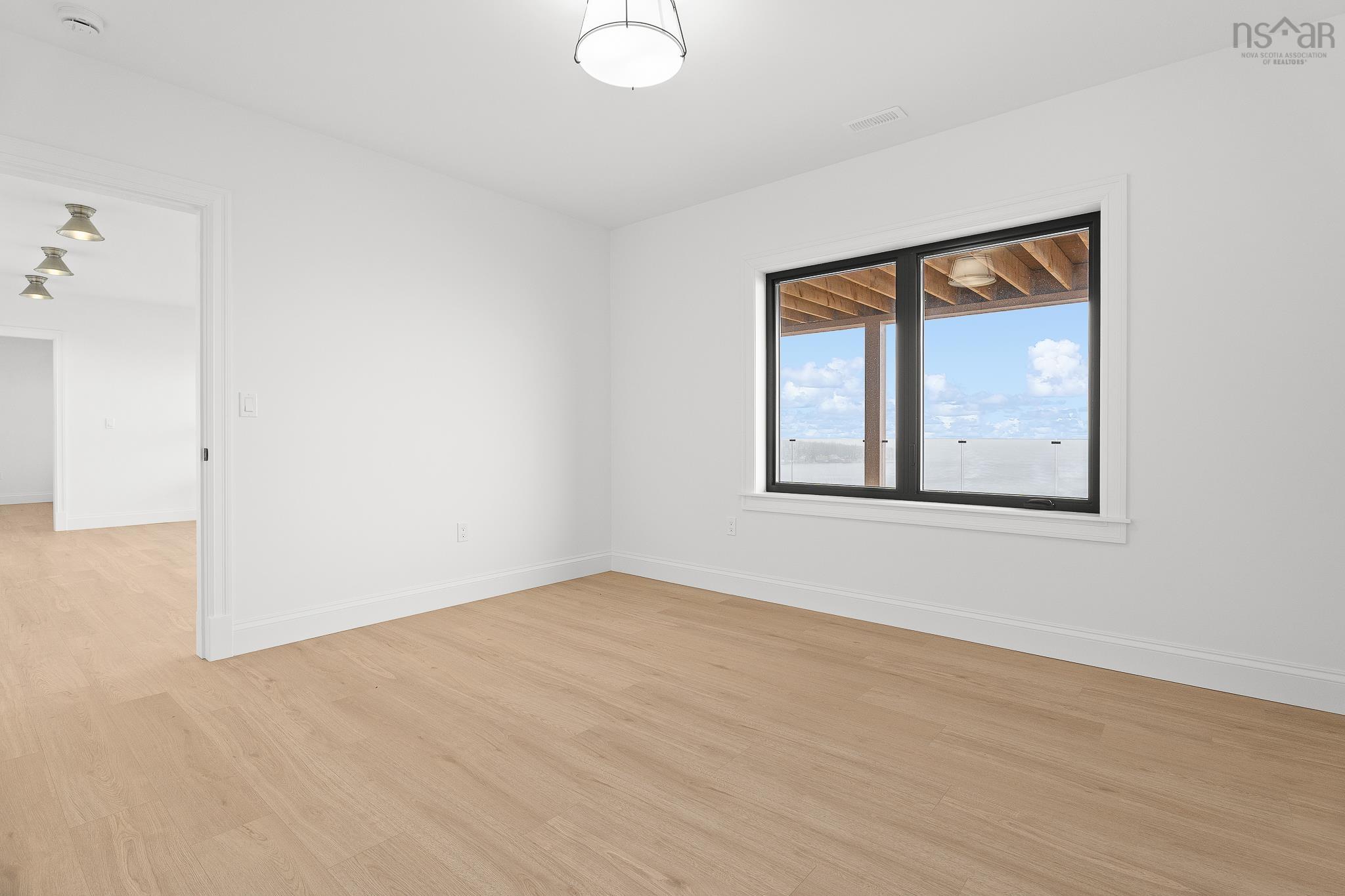 $2,474,000.00: 23 Anchors Way, East River Point