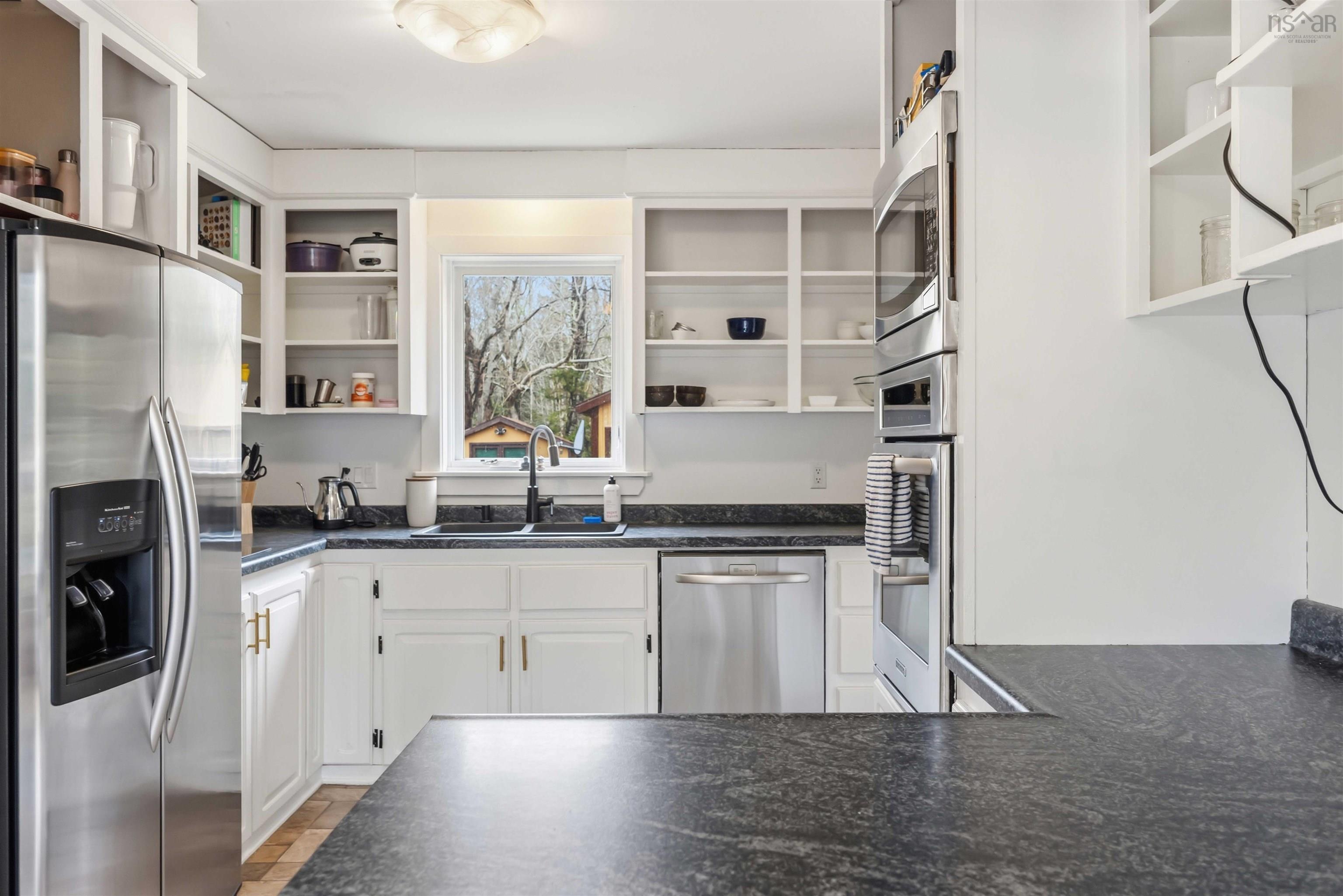 $399,900.00: 44 Bluenose Drive, Bay View