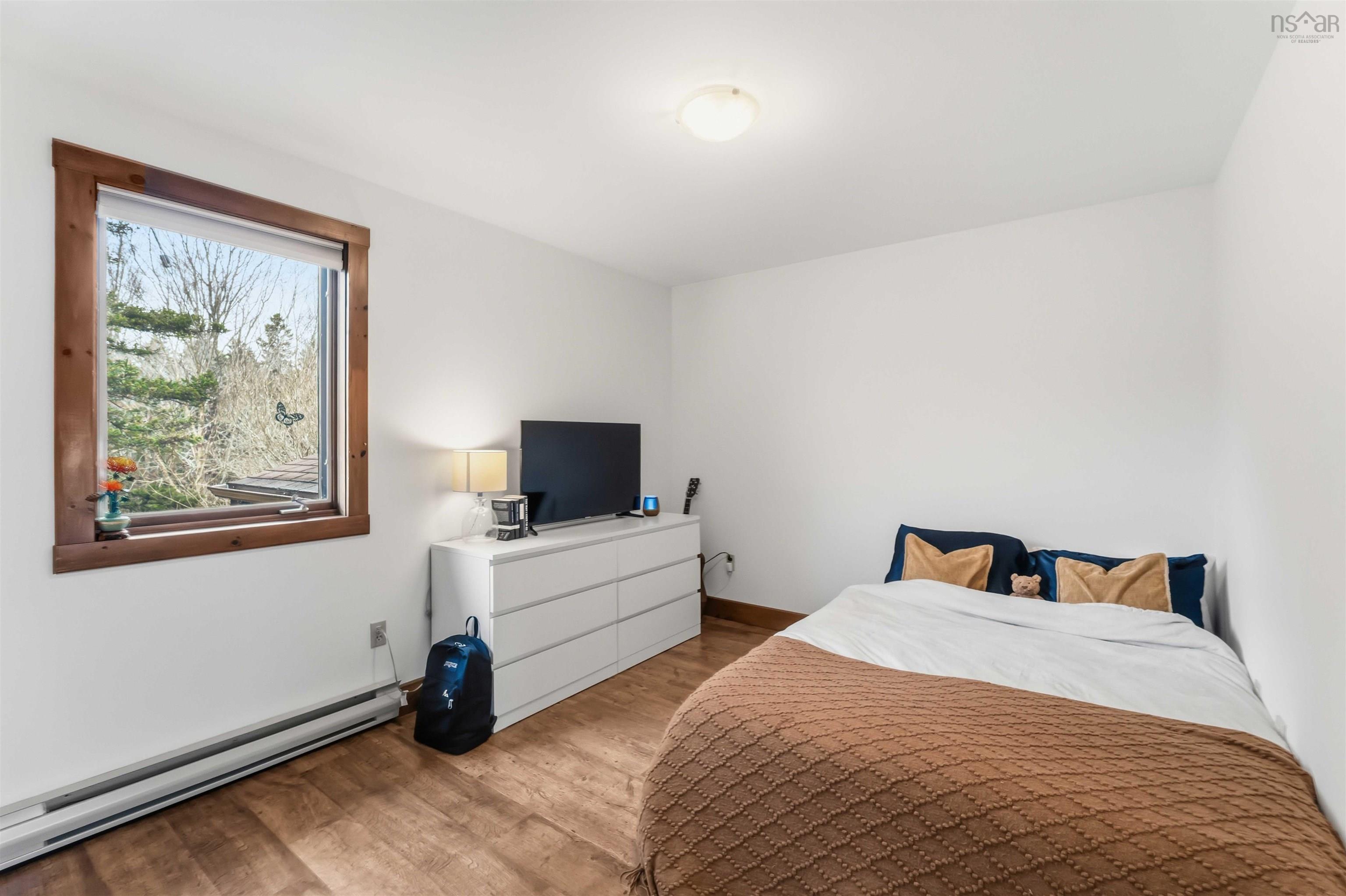 $399,900.00: 44 Bluenose Drive, Bay View