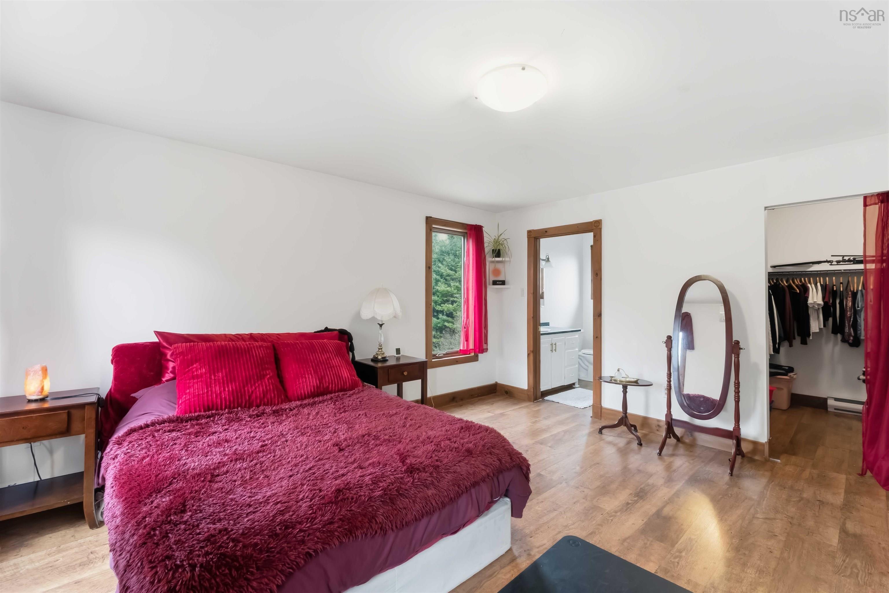 $399,900.00: 44 Bluenose Drive, Bay View
