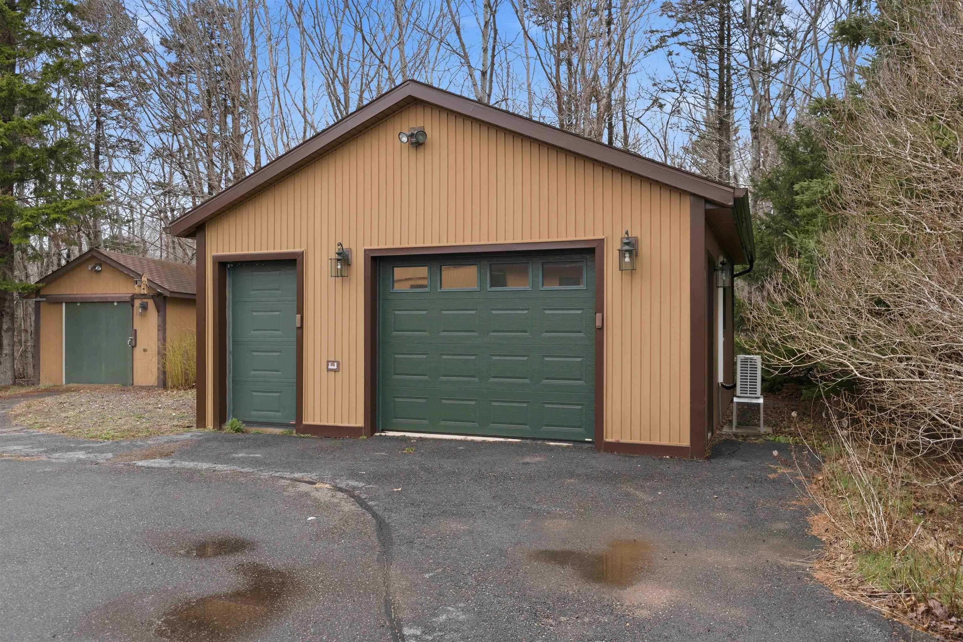 $399,900.00: 44 Bluenose Drive, Bay View