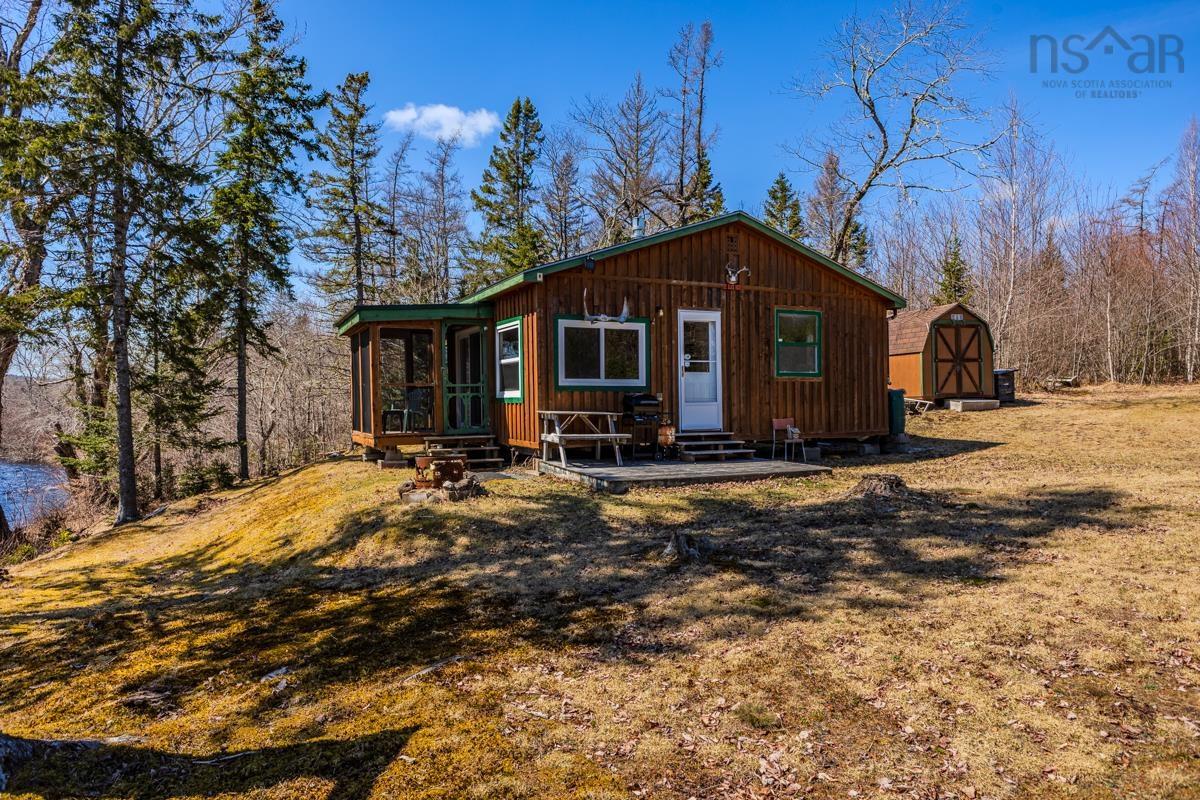 $169,900.00: 215 MacIntosh Road, Caledonia