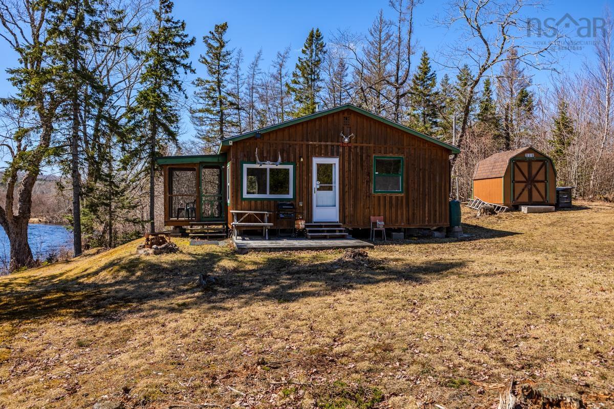 $169,900.00: 215 MacIntosh Road, Caledonia