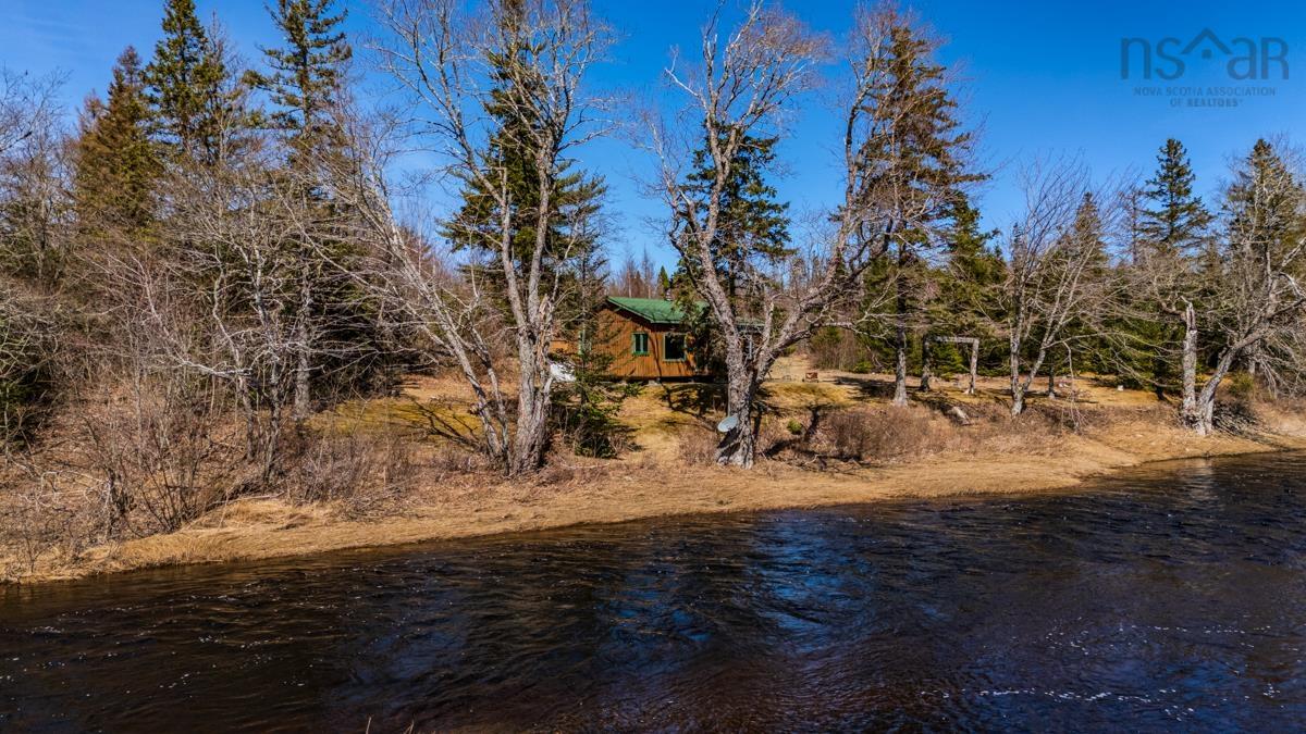 $169,900.00: 215 MacIntosh Road, Caledonia