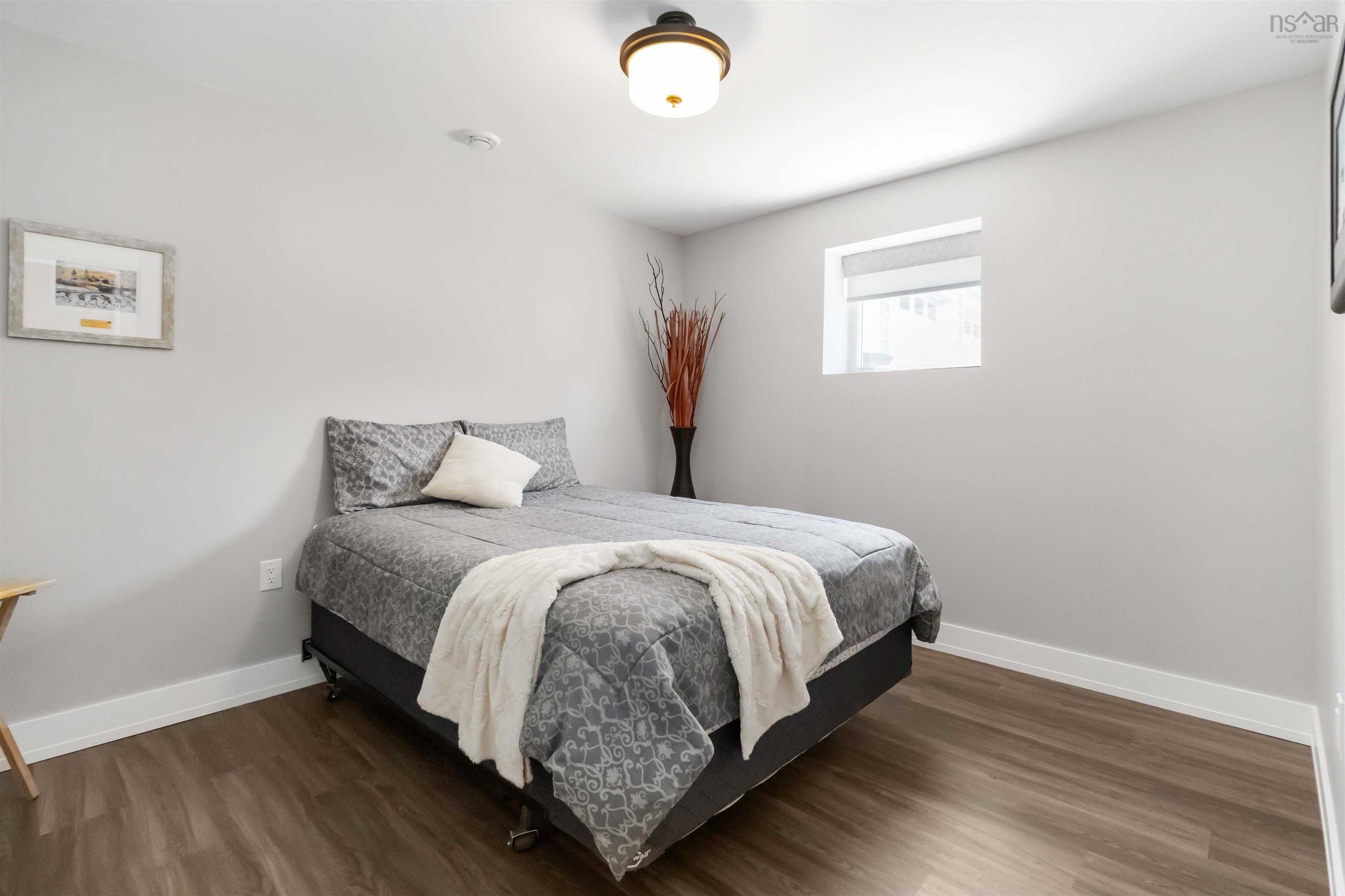 $875,000.00: 31 Old Ice Road, Moose Harbour