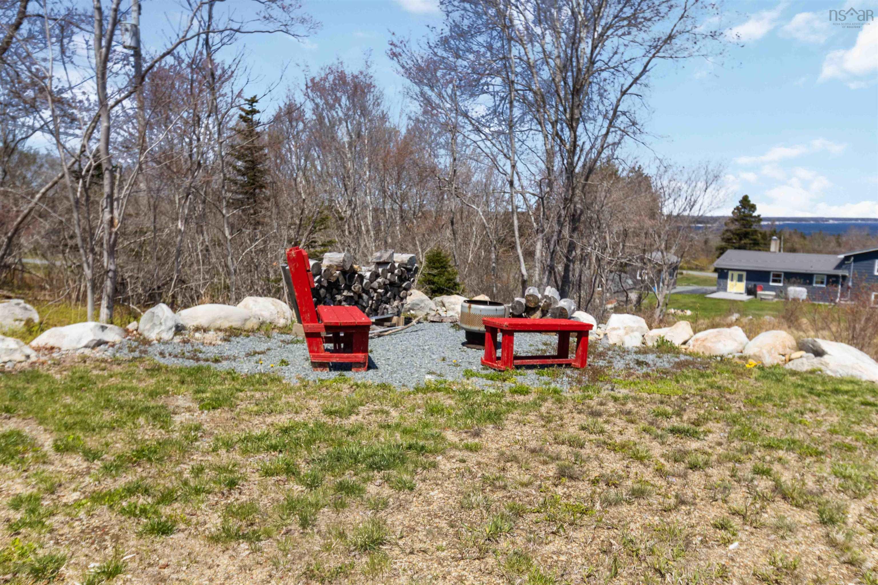 $875,000.00: 31 Old Ice Road, Moose Harbour