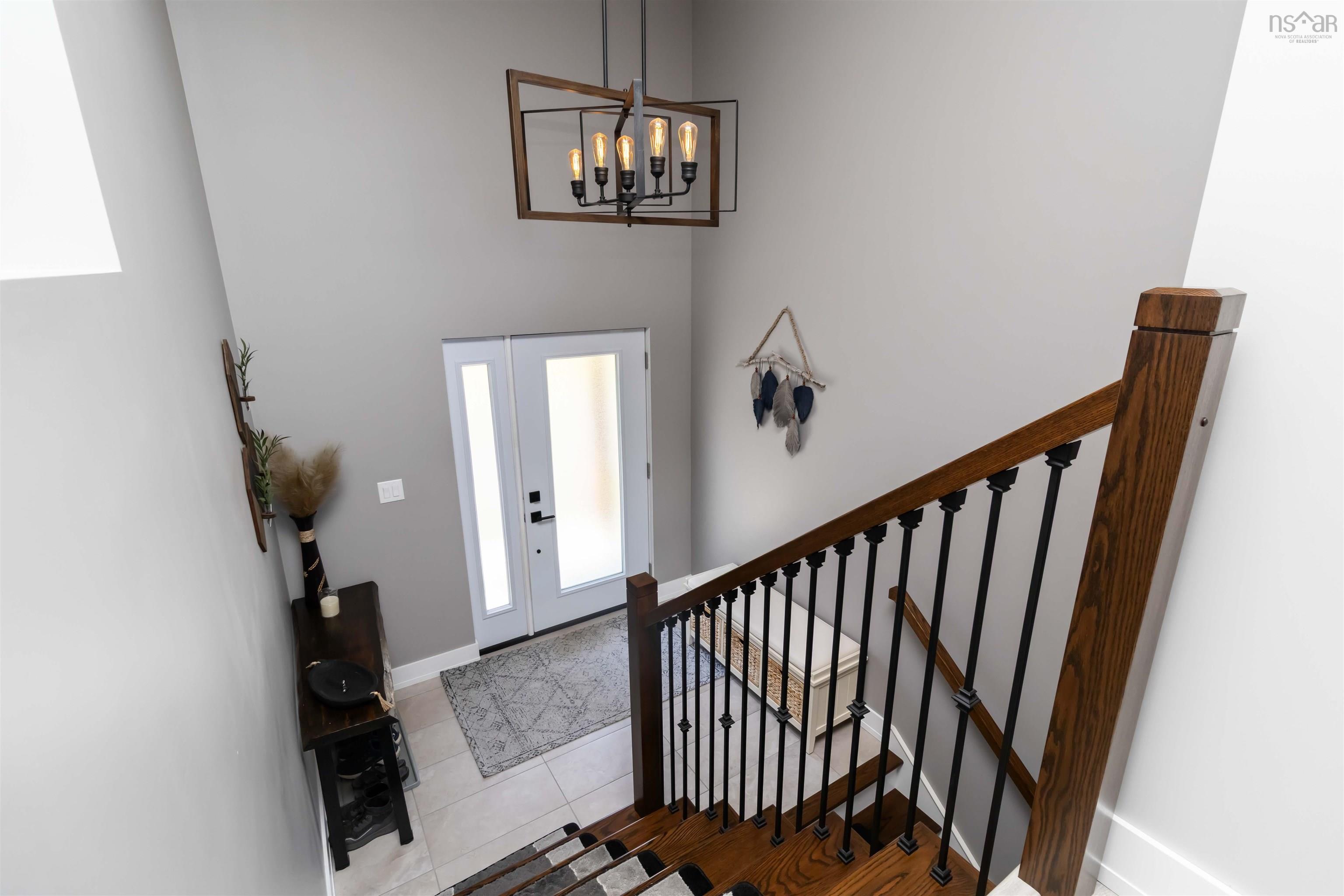 $875,000.00: 31 Old Ice Road, Moose Harbour