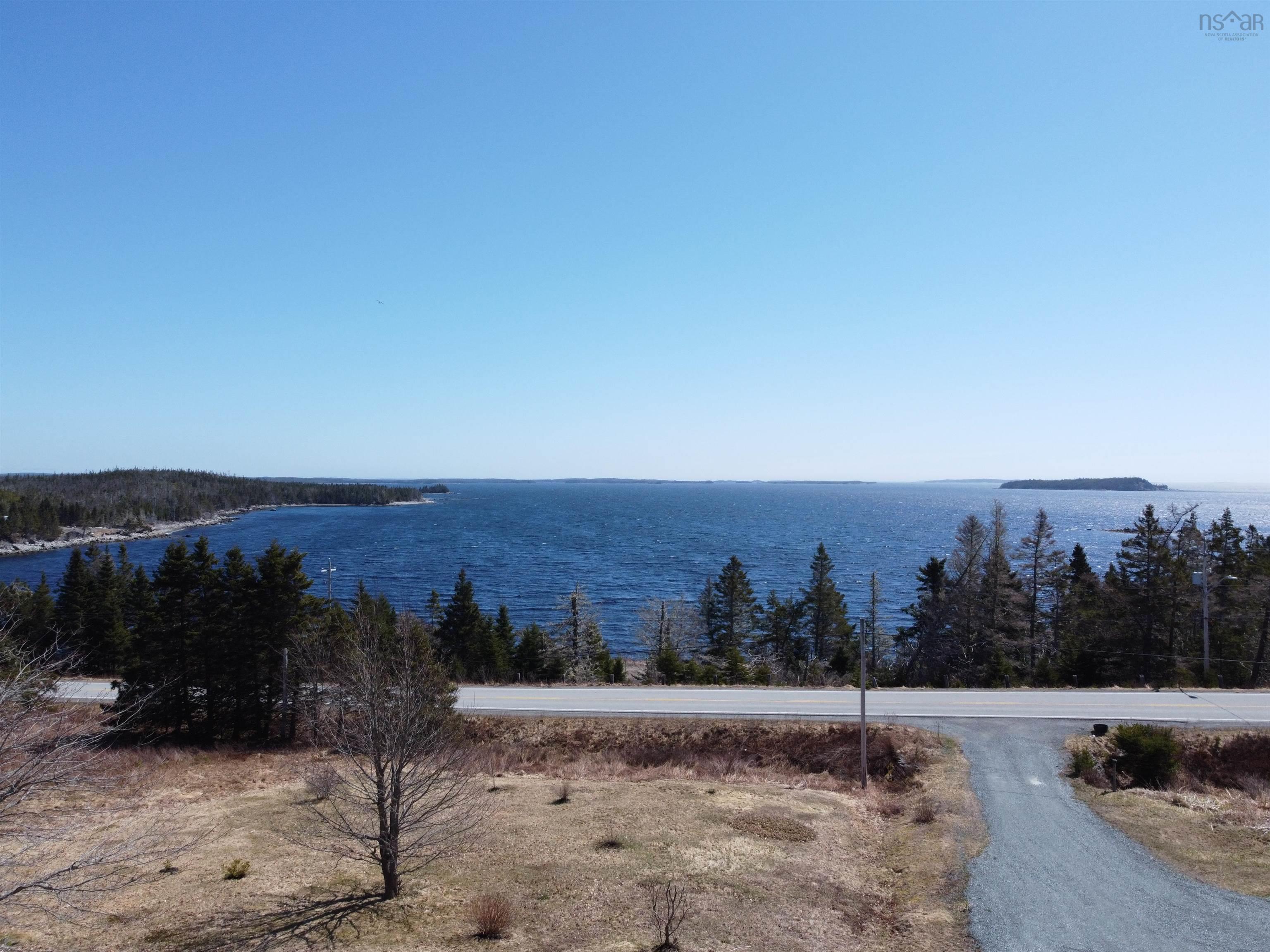 $279,900.00: 28019 Highway 7, Moosehead