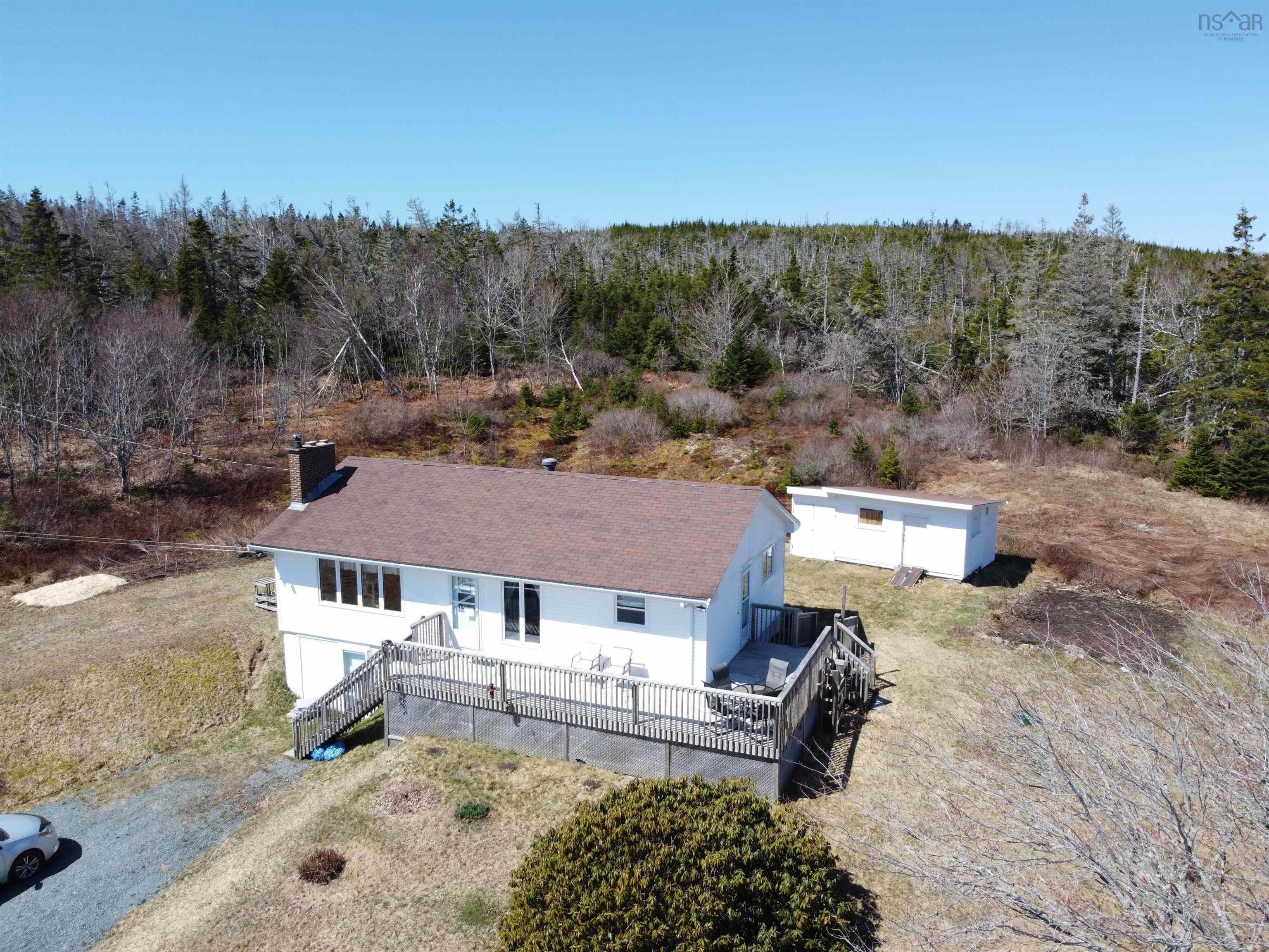 $279,900.00: 28019 Highway 7, Moosehead