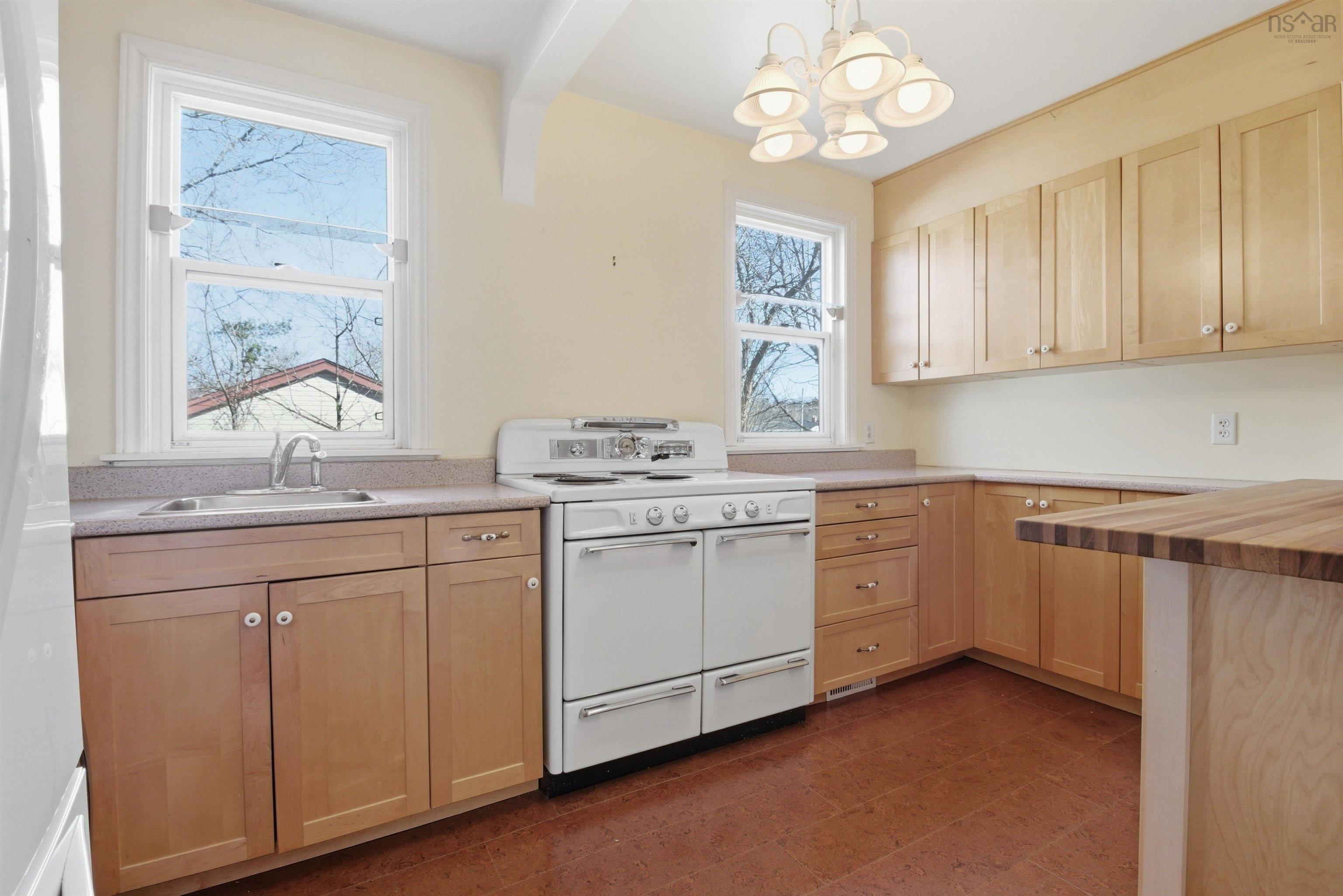 11 Maple Grove Avenue, Timberlea, NS (MLS 202608118)