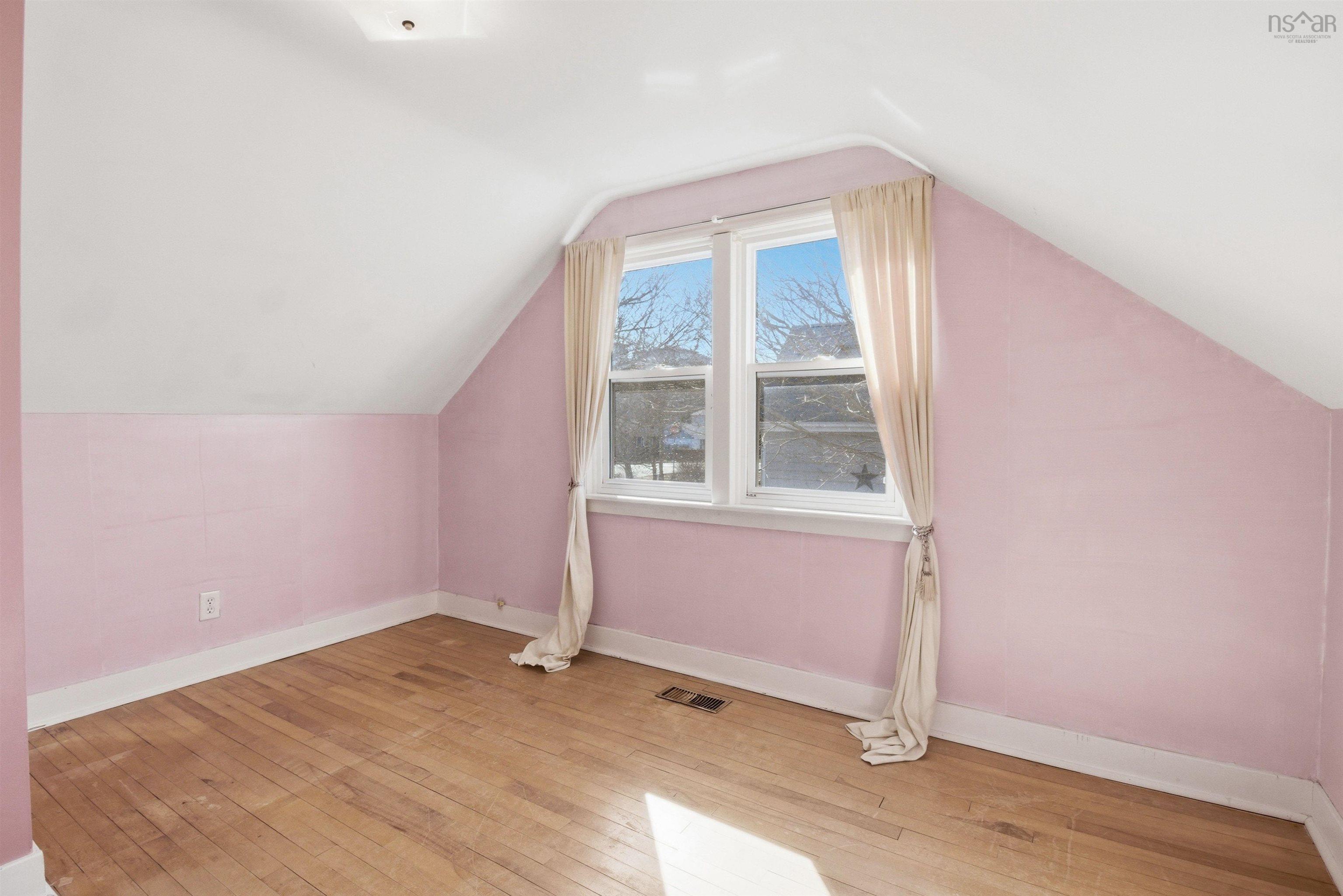 11 Maple Grove Avenue, Timberlea, NS (MLS 202608118)