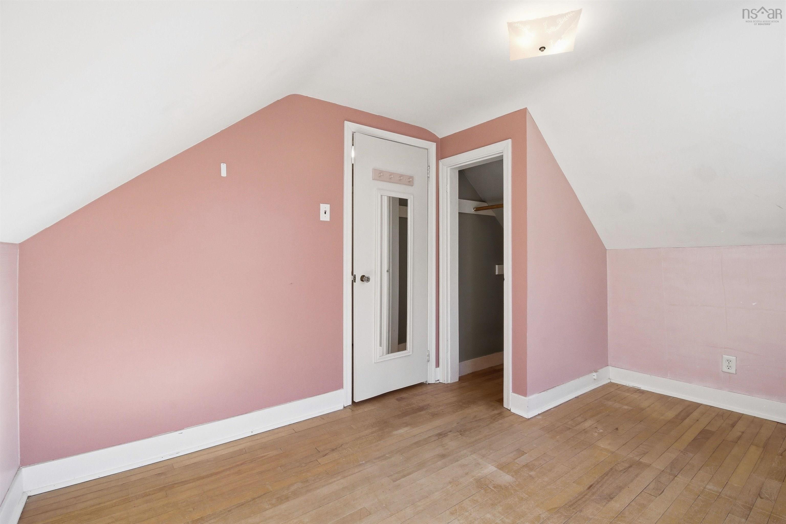 11 Maple Grove Avenue, Timberlea, NS (MLS 202608118)