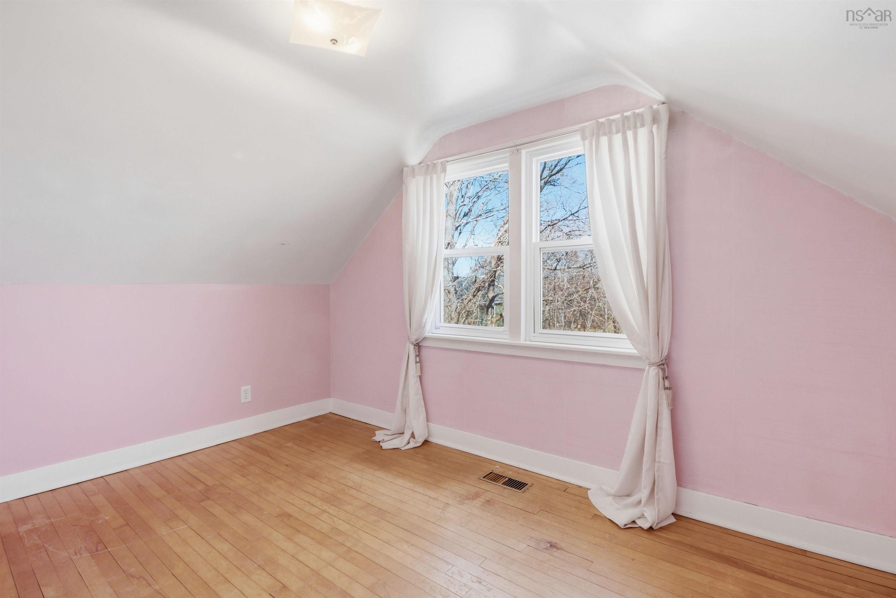 11 Maple Grove Avenue, Timberlea, NS (MLS 202608118)