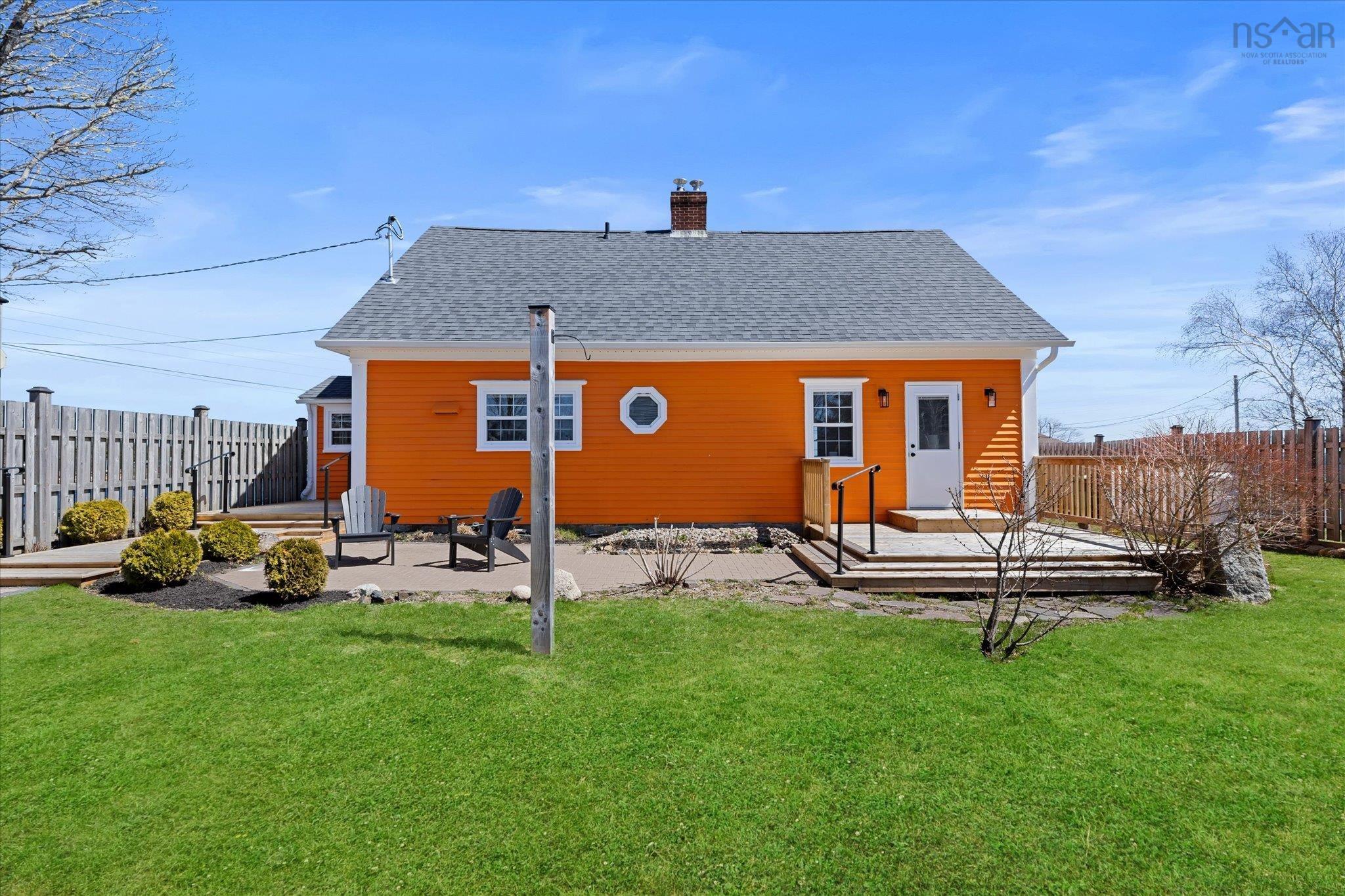 $699,900.00: 286 Silver Point Road, Martins River