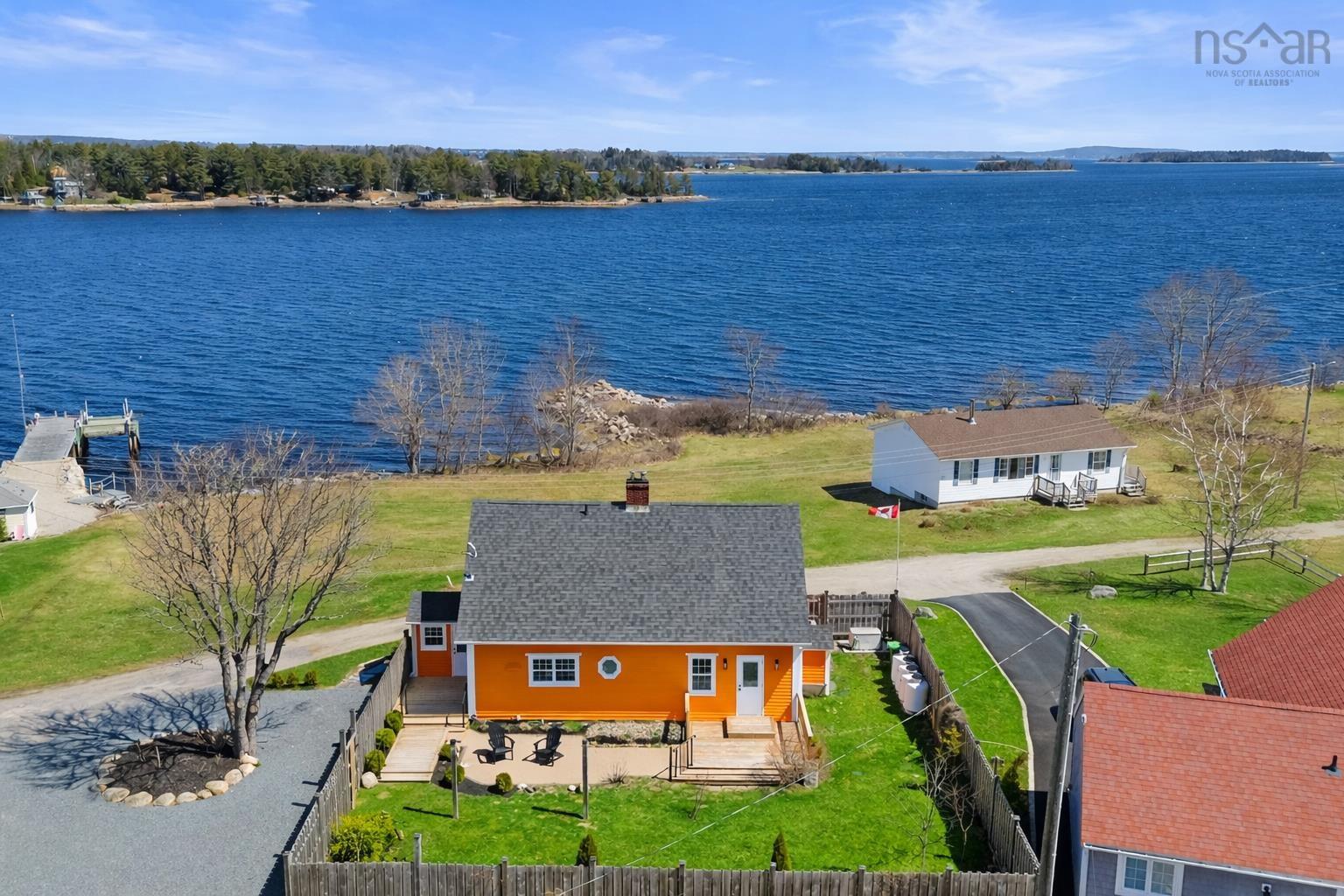 $699,900.00: 286 Silver Point Road, Martins River