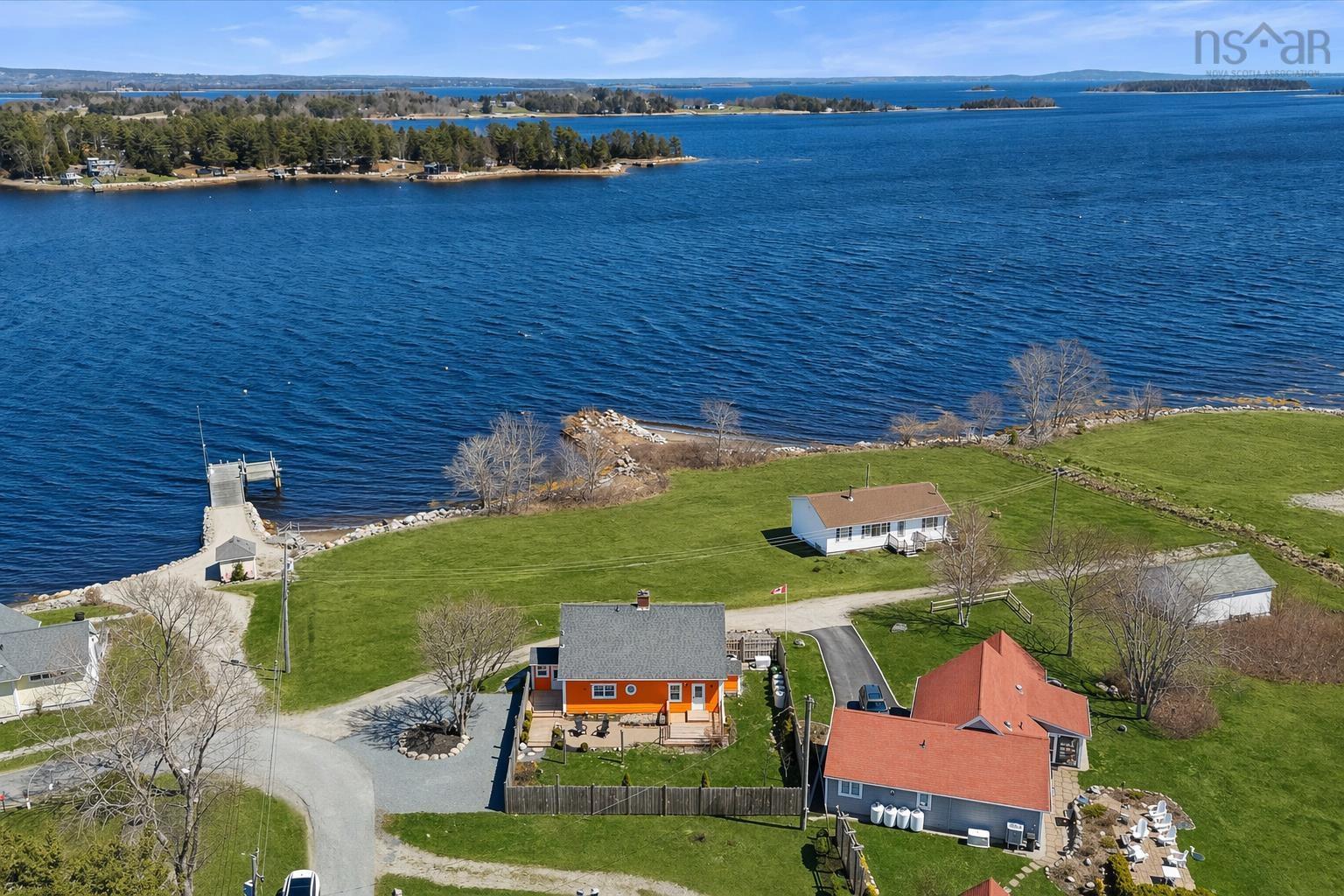$699,900.00: 286 Silver Point Road, Martins River