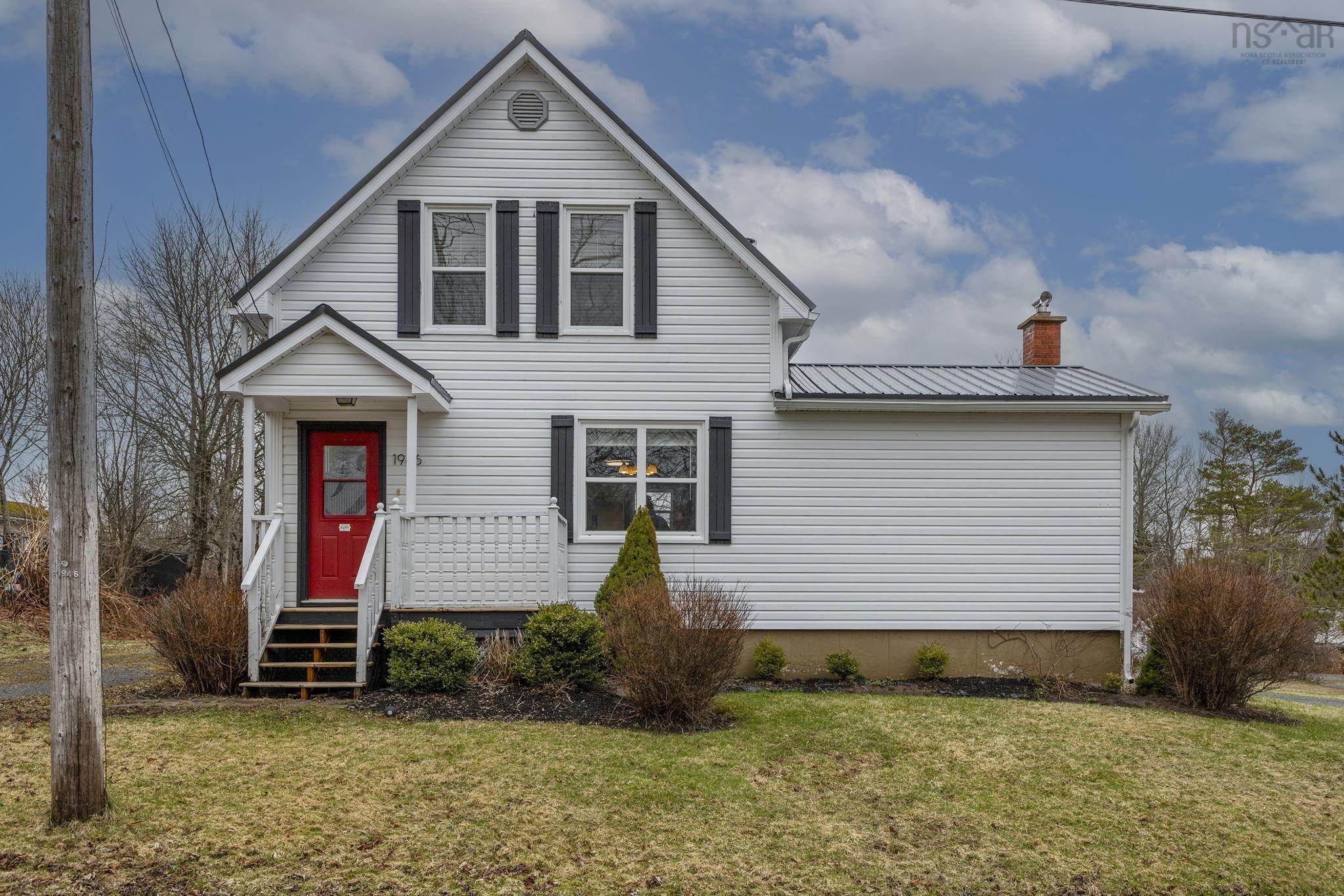 $337,500.00: 1946 West Street, Westville