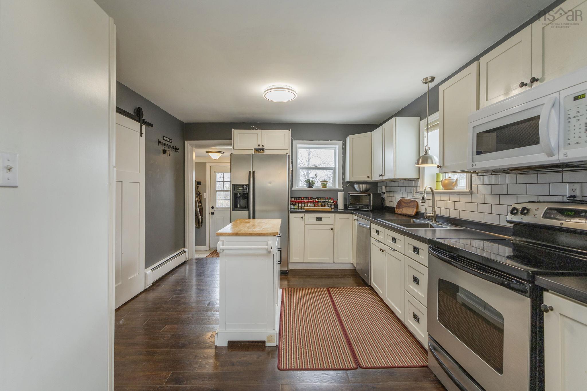 $337,500.00: 1946 West Street, Westville