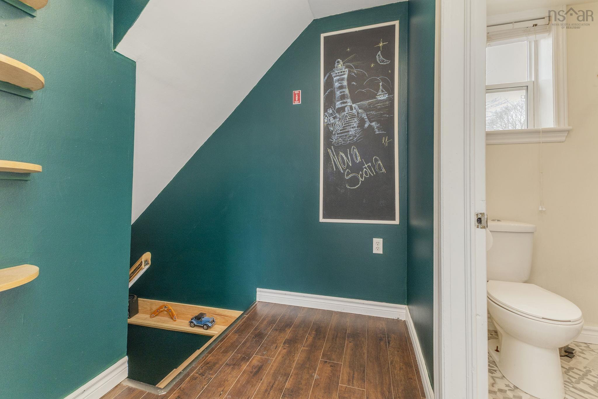 $337,500.00: 1946 West Street, Westville