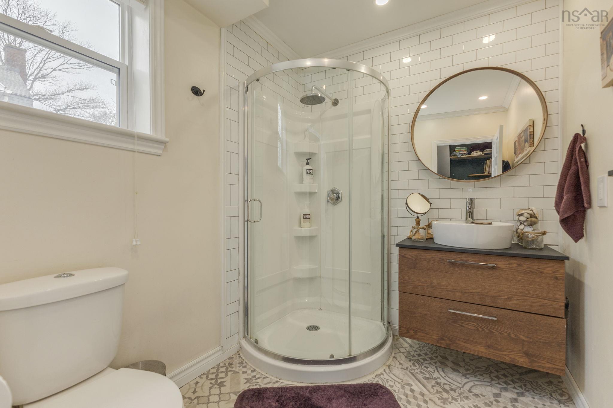 $337,500.00: 1946 West Street, Westville