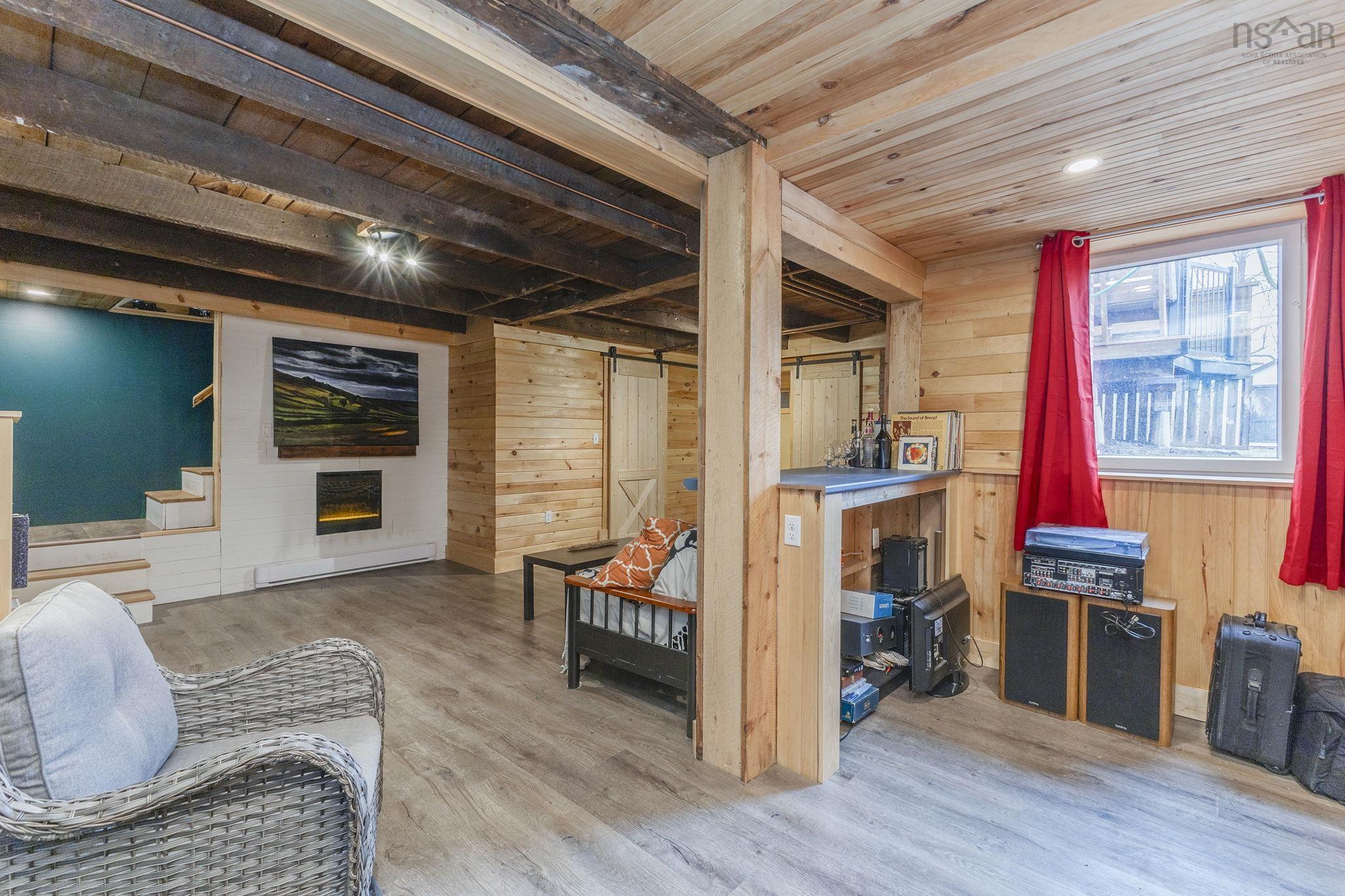 $337,500.00: 1946 West Street, Westville