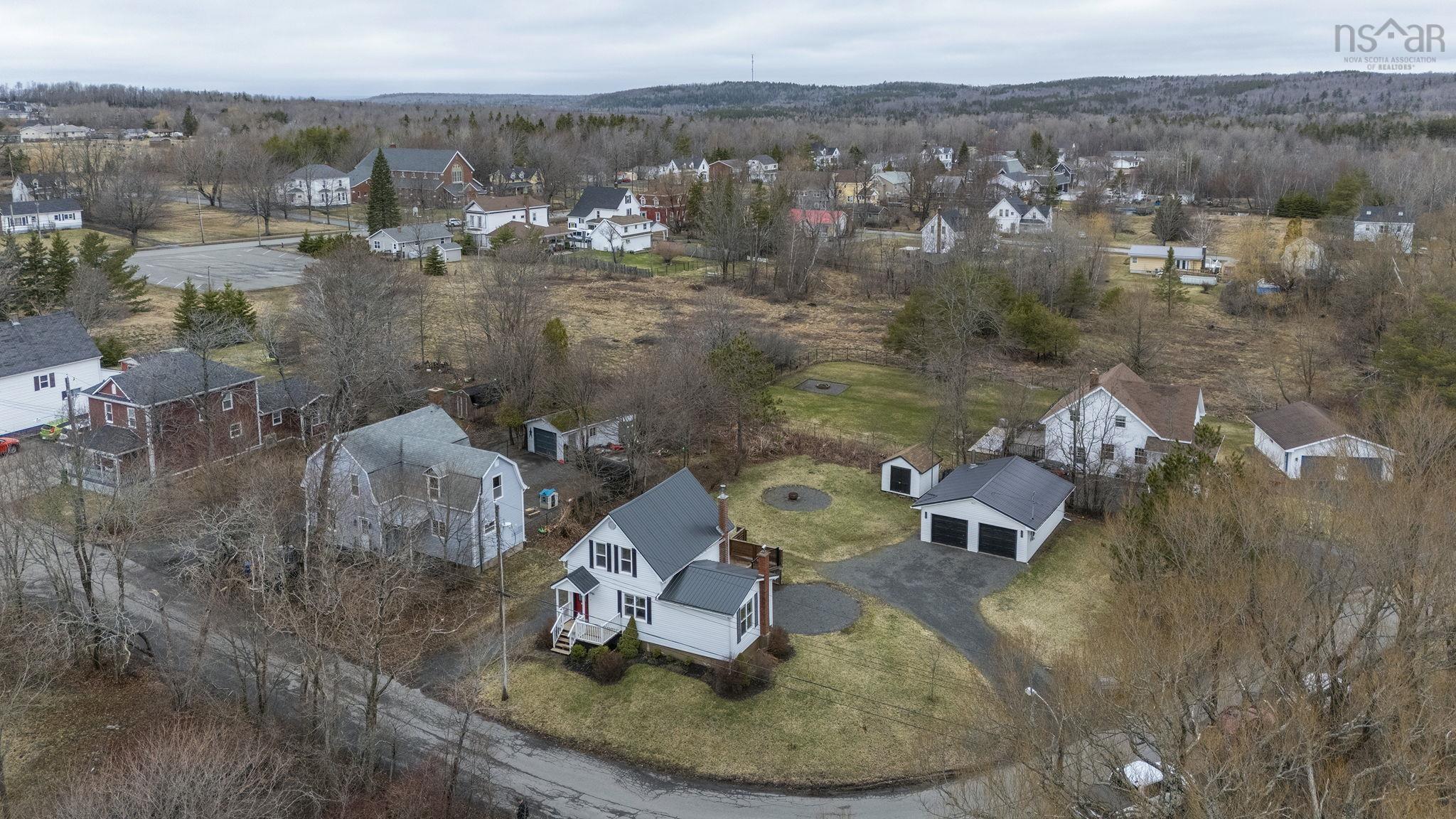 $337,500.00: 1946 West Street, Westville