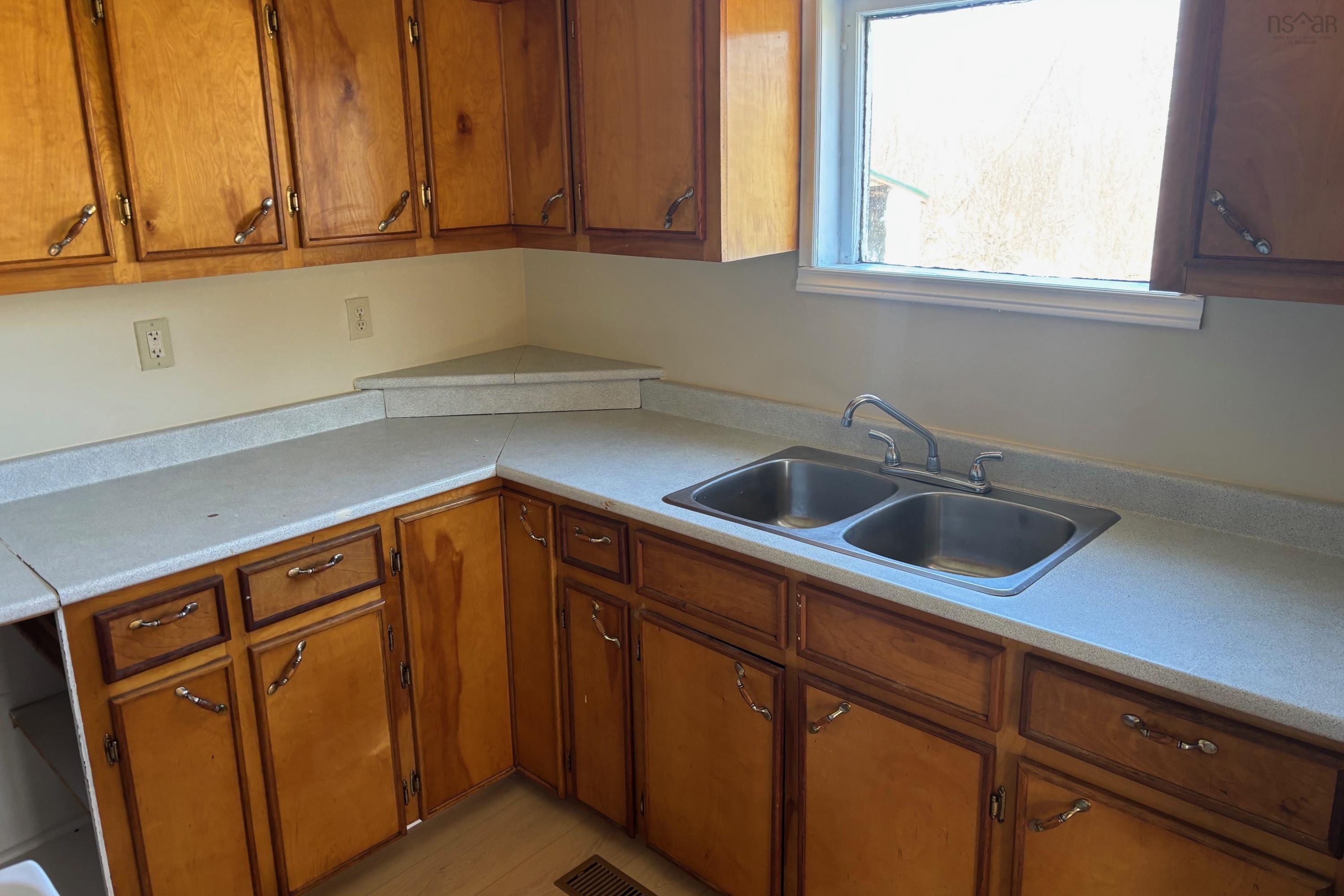 $84,900.00: 71 Pit Road, Joggins