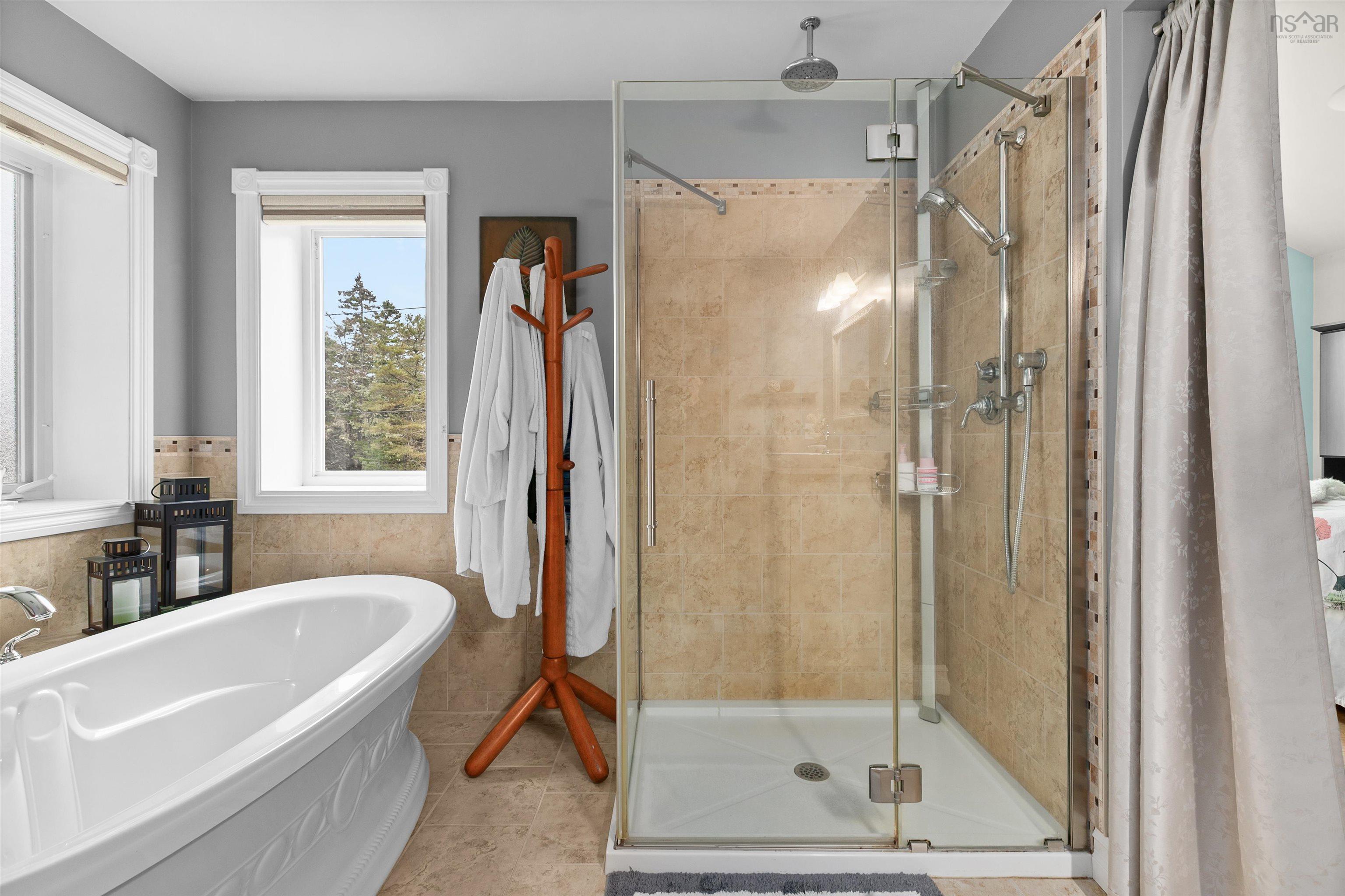 $690,000.00: 11 East River Point Road, East River Point