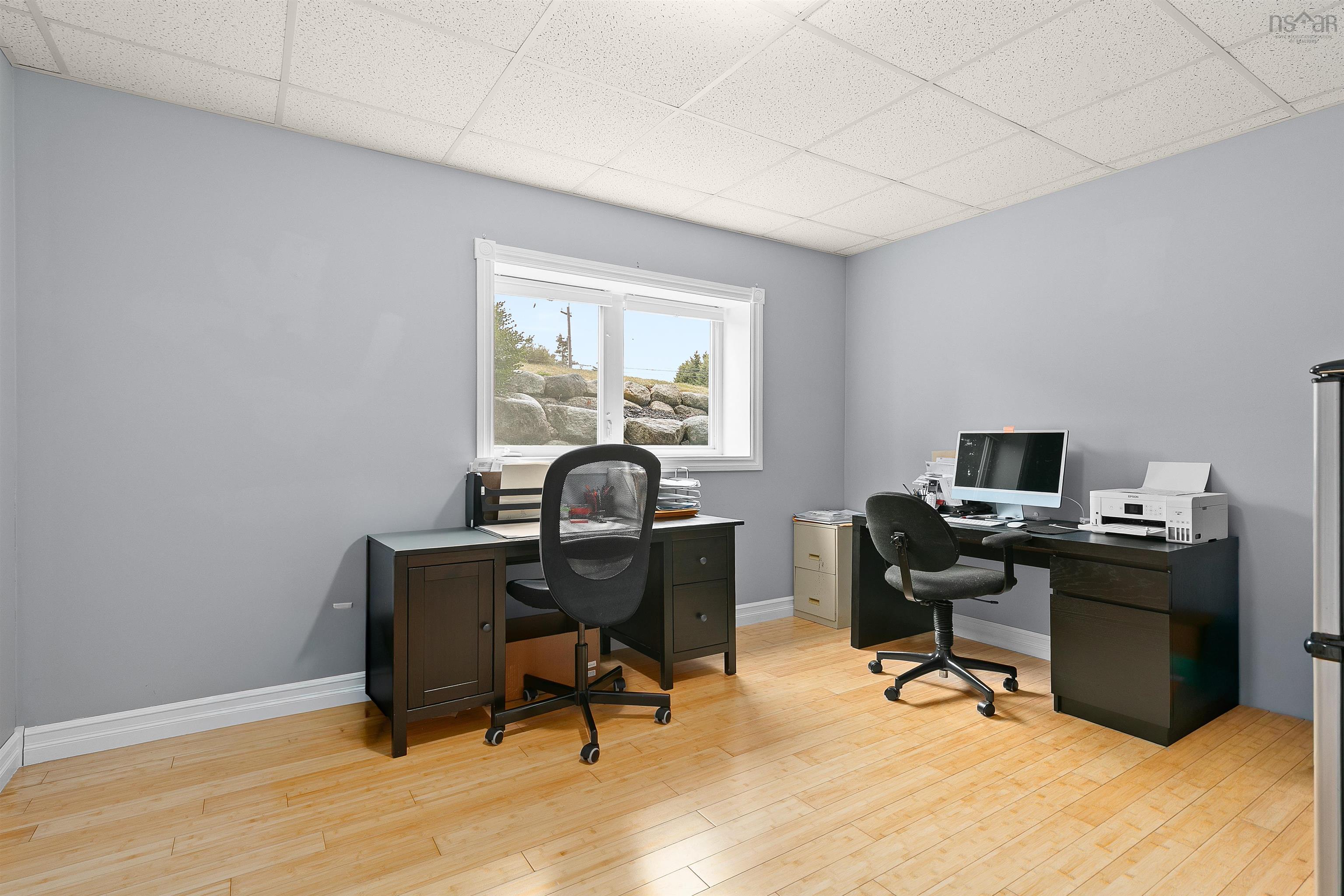 $690,000.00: 11 East River Point Road, East River Point