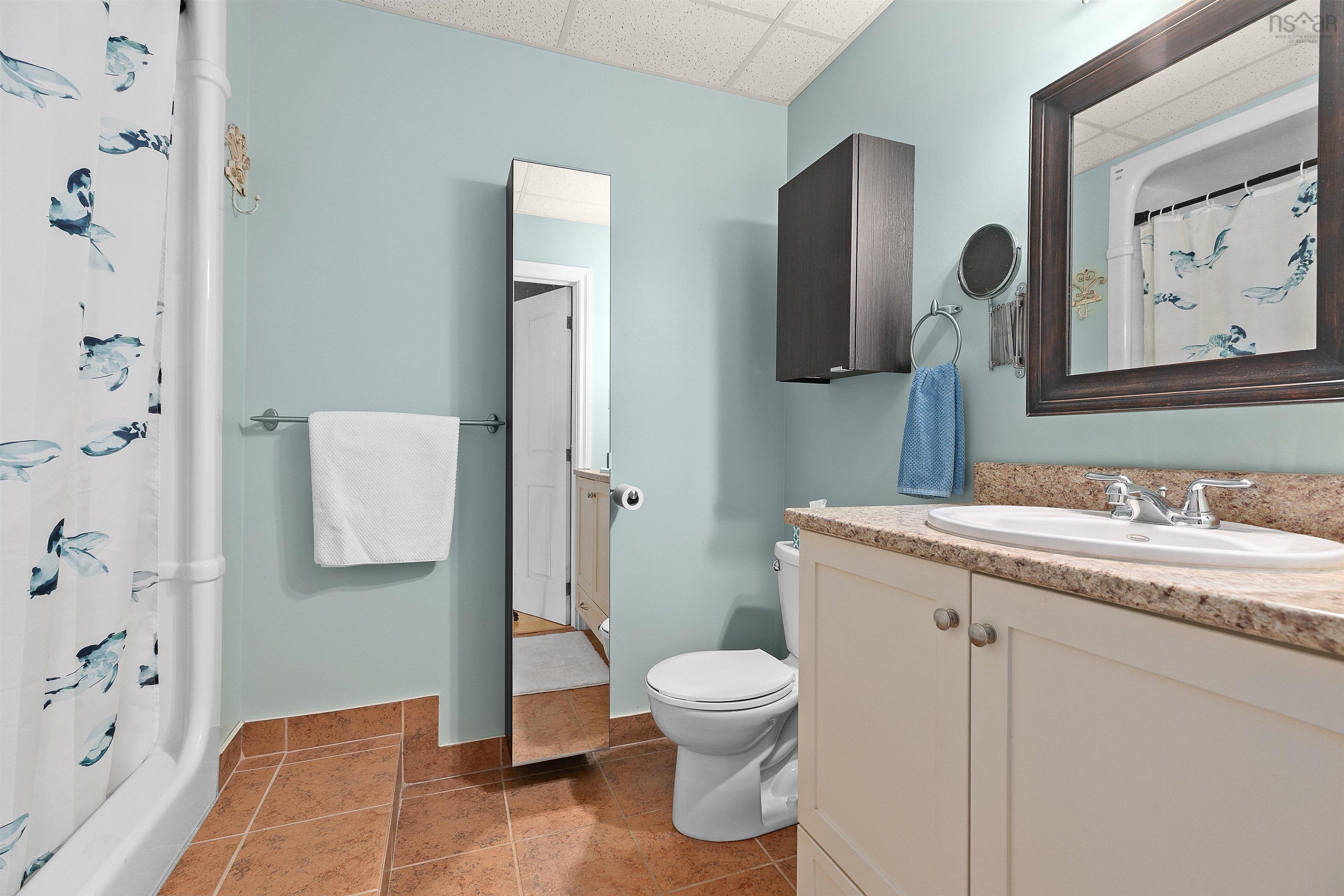 $690,000.00: 11 East River Point Road, East River Point