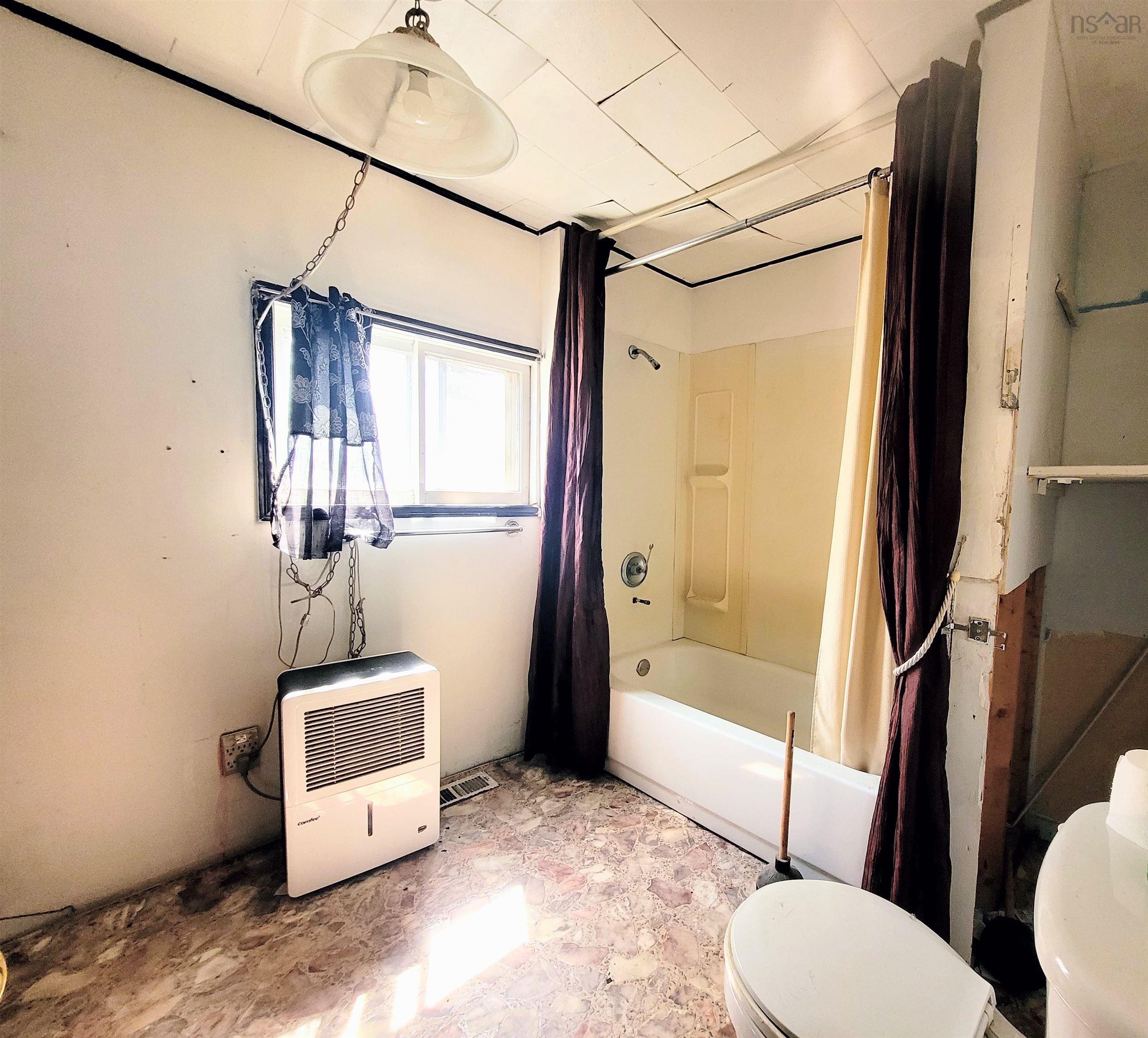 $99,900.00: 4556 Canaan Road, Southampton