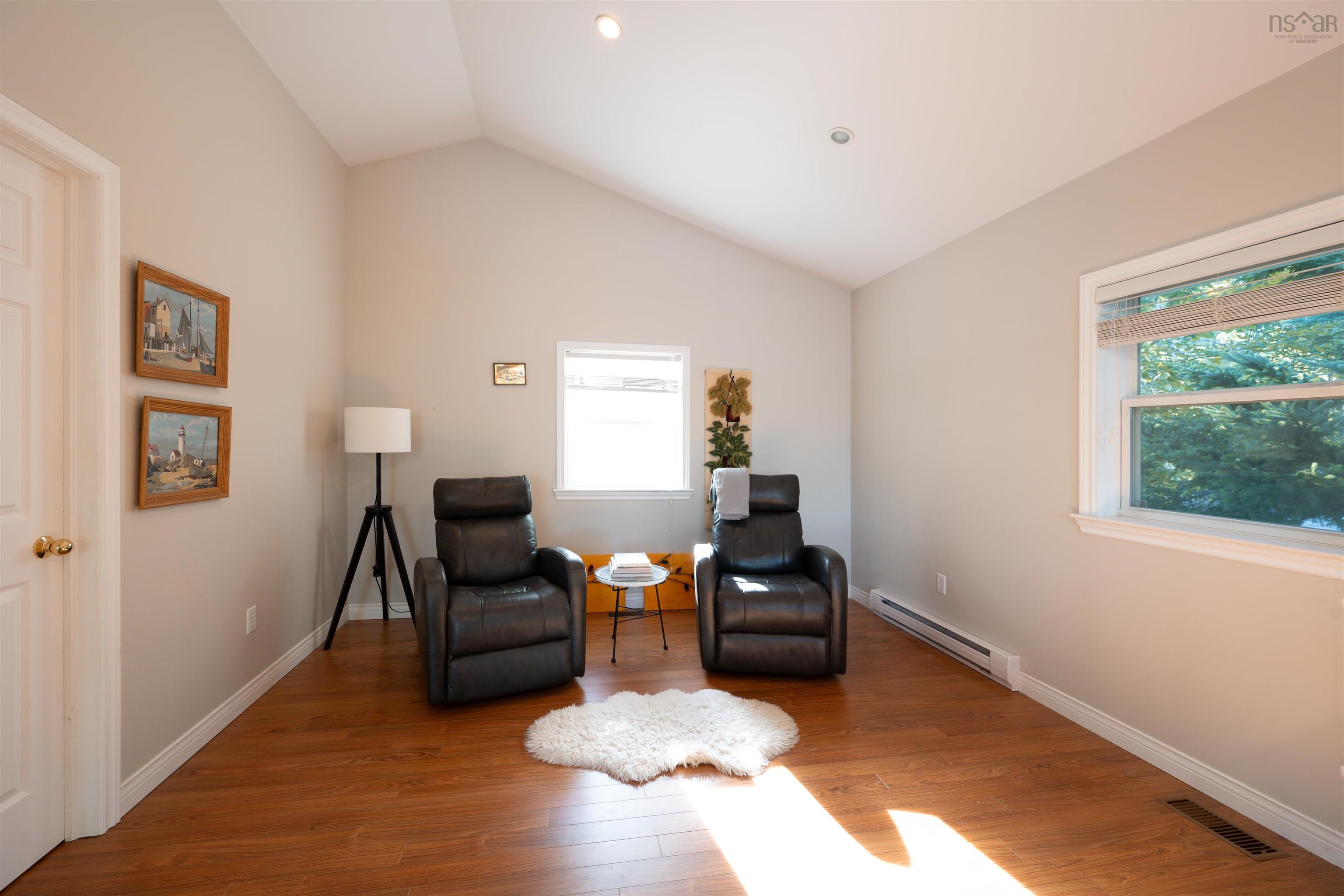 $674,900.00: 23 Juniper Lane, Upper Lakeville