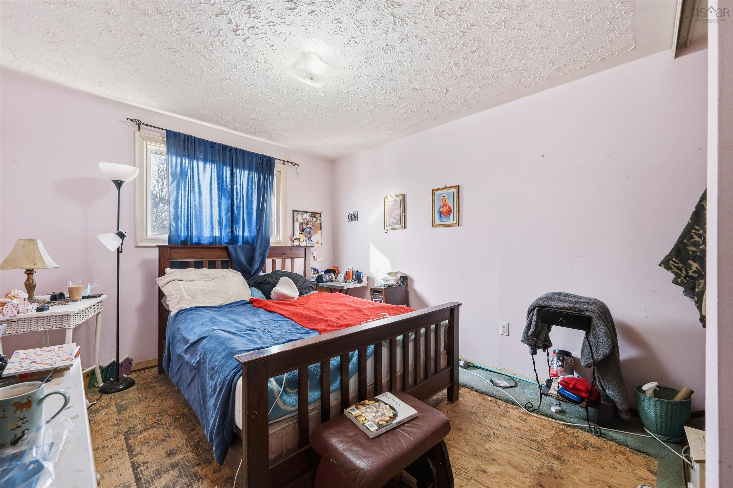 $350,000.00: 22 Brompton Road, Dartmouth