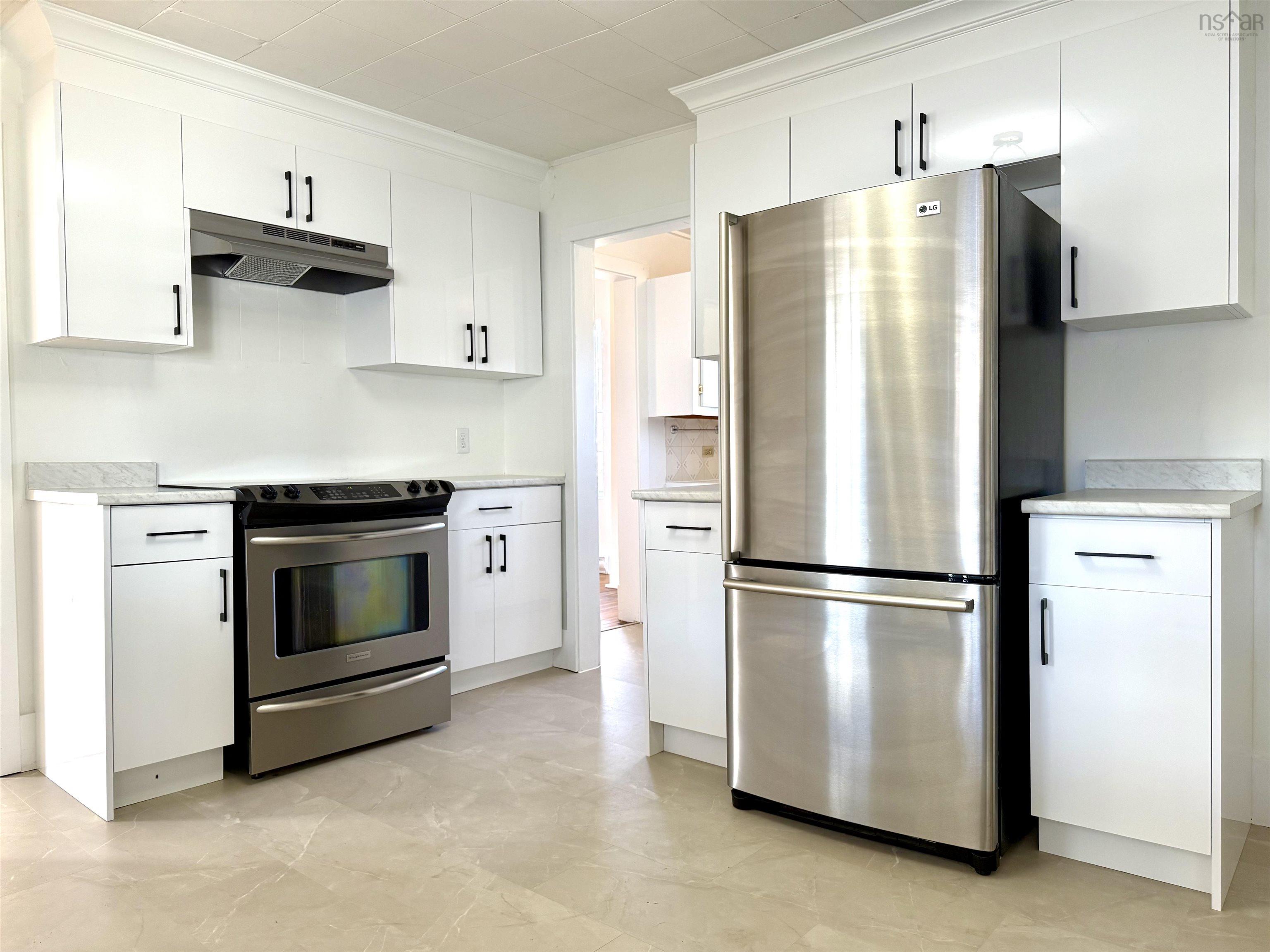 $229,900.00: 190 Church Street, Amherst