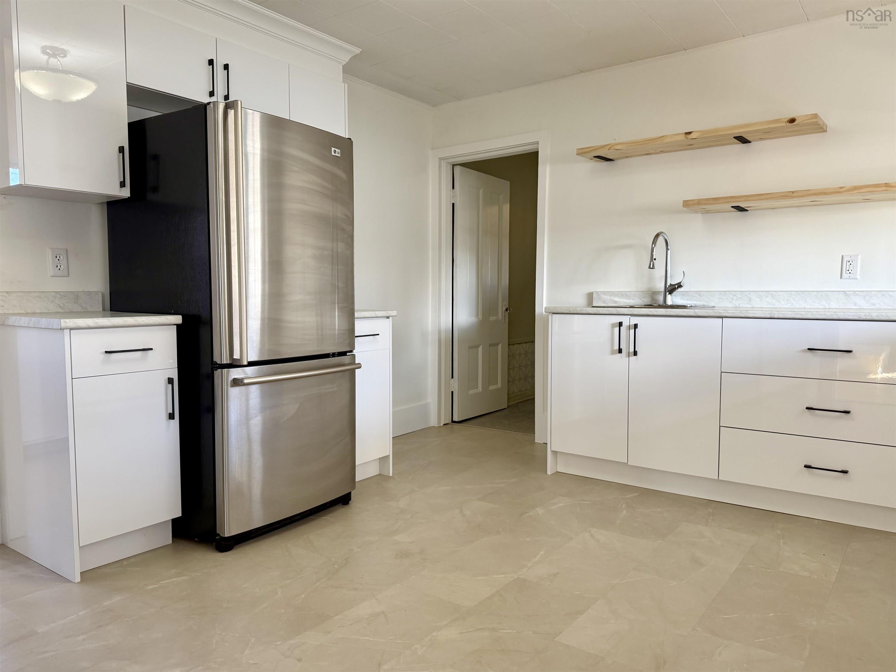 $229,900.00: 190 Church Street, Amherst