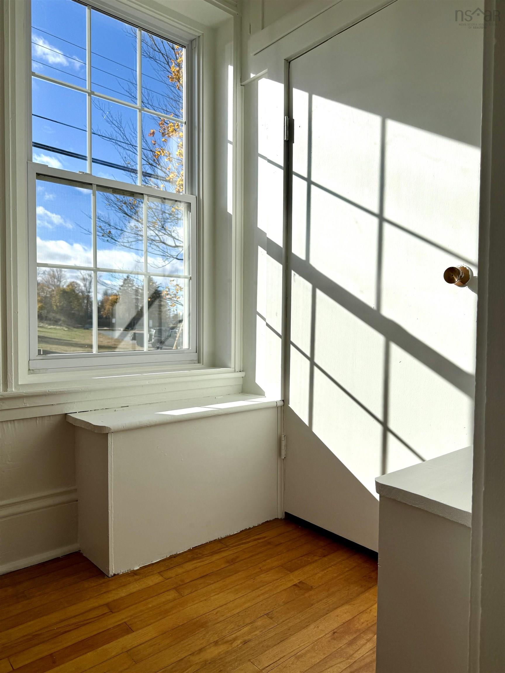 $229,900.00: 190 Church Street, Amherst