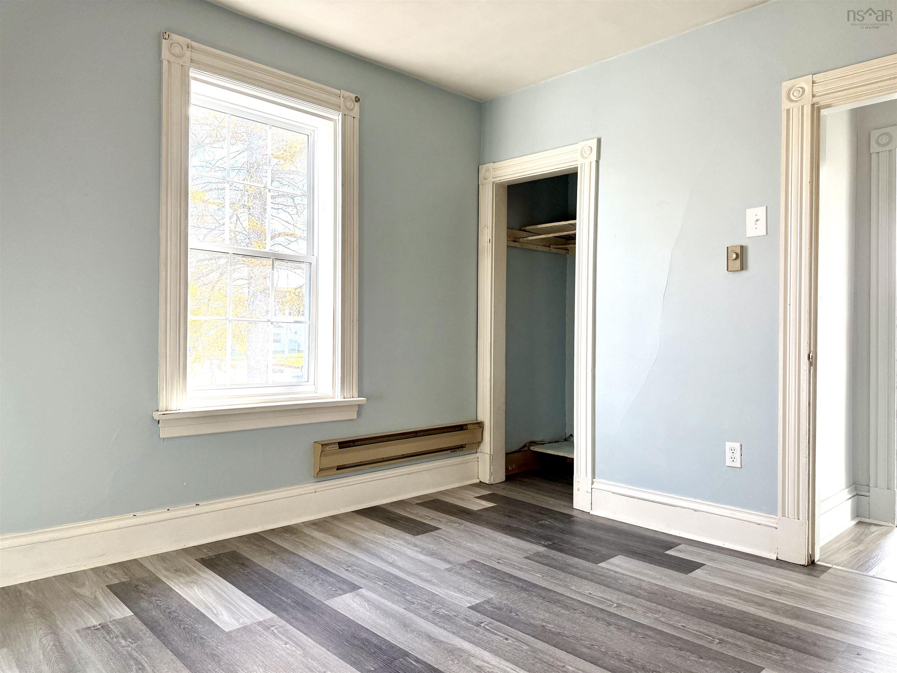 $229,900.00: 190 Church Street, Amherst