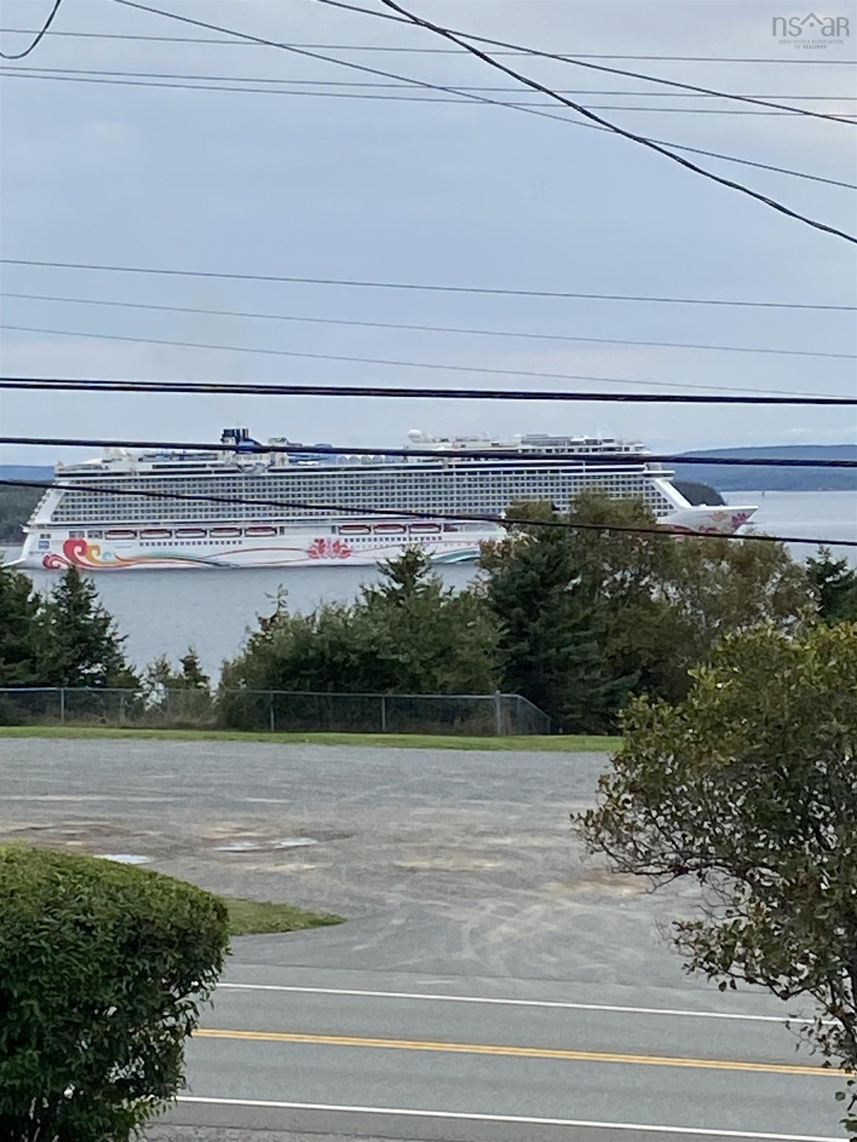 $339,900.00: 2190 Highway 28, South Bar